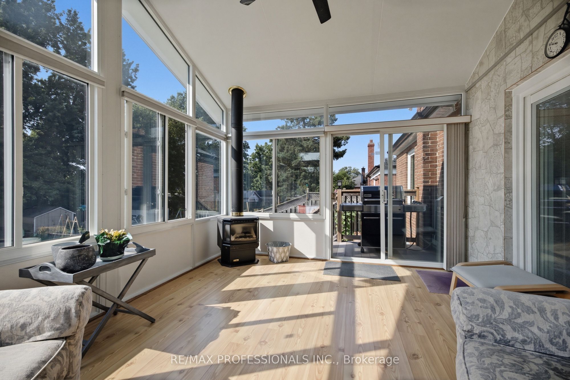 580 Exbury Crescent Property Photo 11