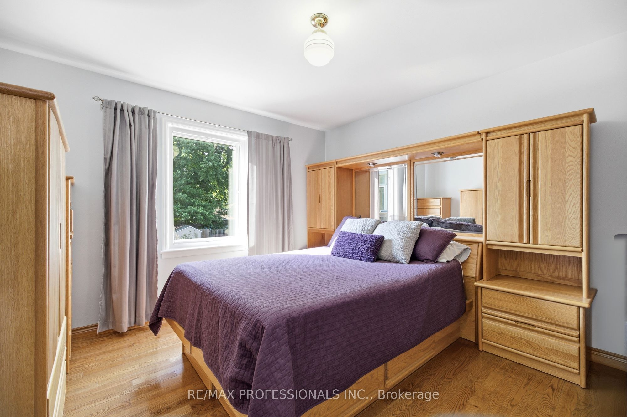 580 Exbury Crescent Property Photo 13