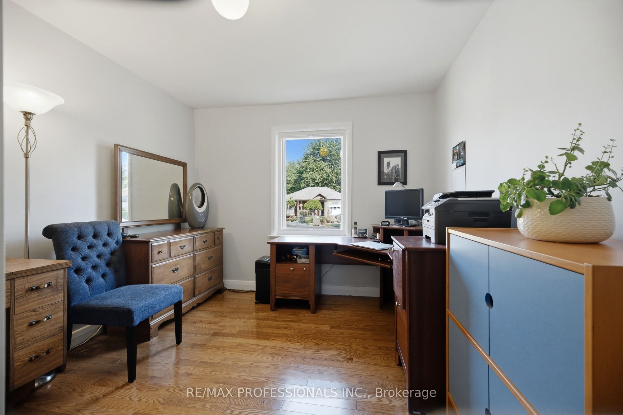 580 Exbury Crescent Property Photo 16