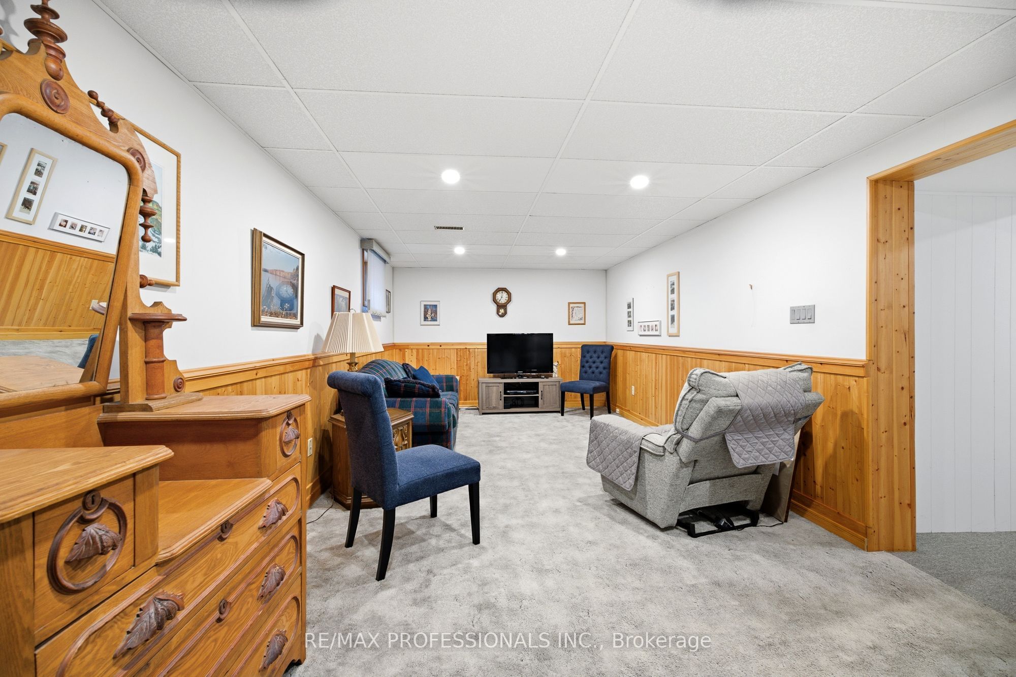 580 Exbury Crescent Property Photo 19