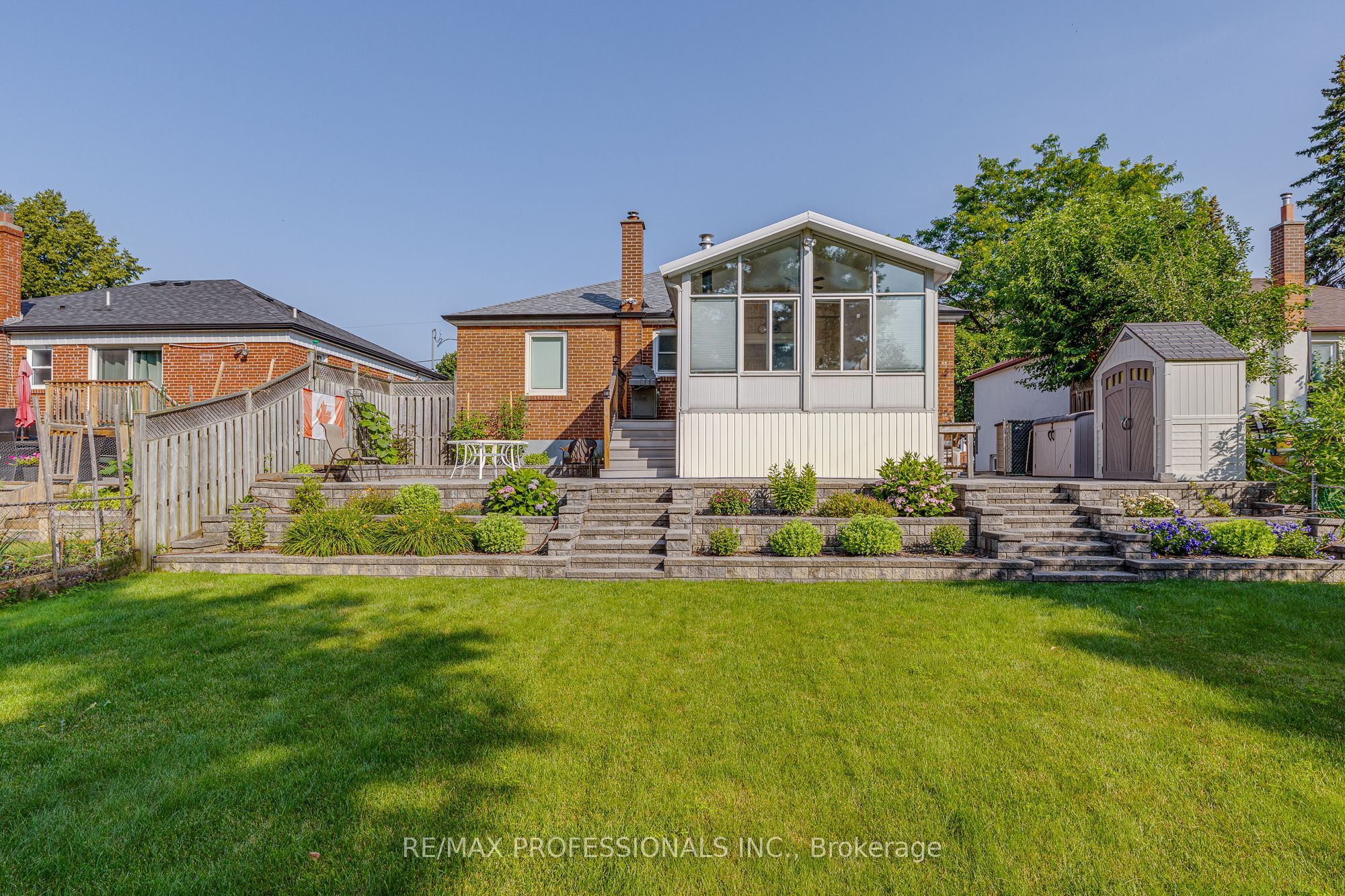 580 Exbury Crescent Property Photo 25