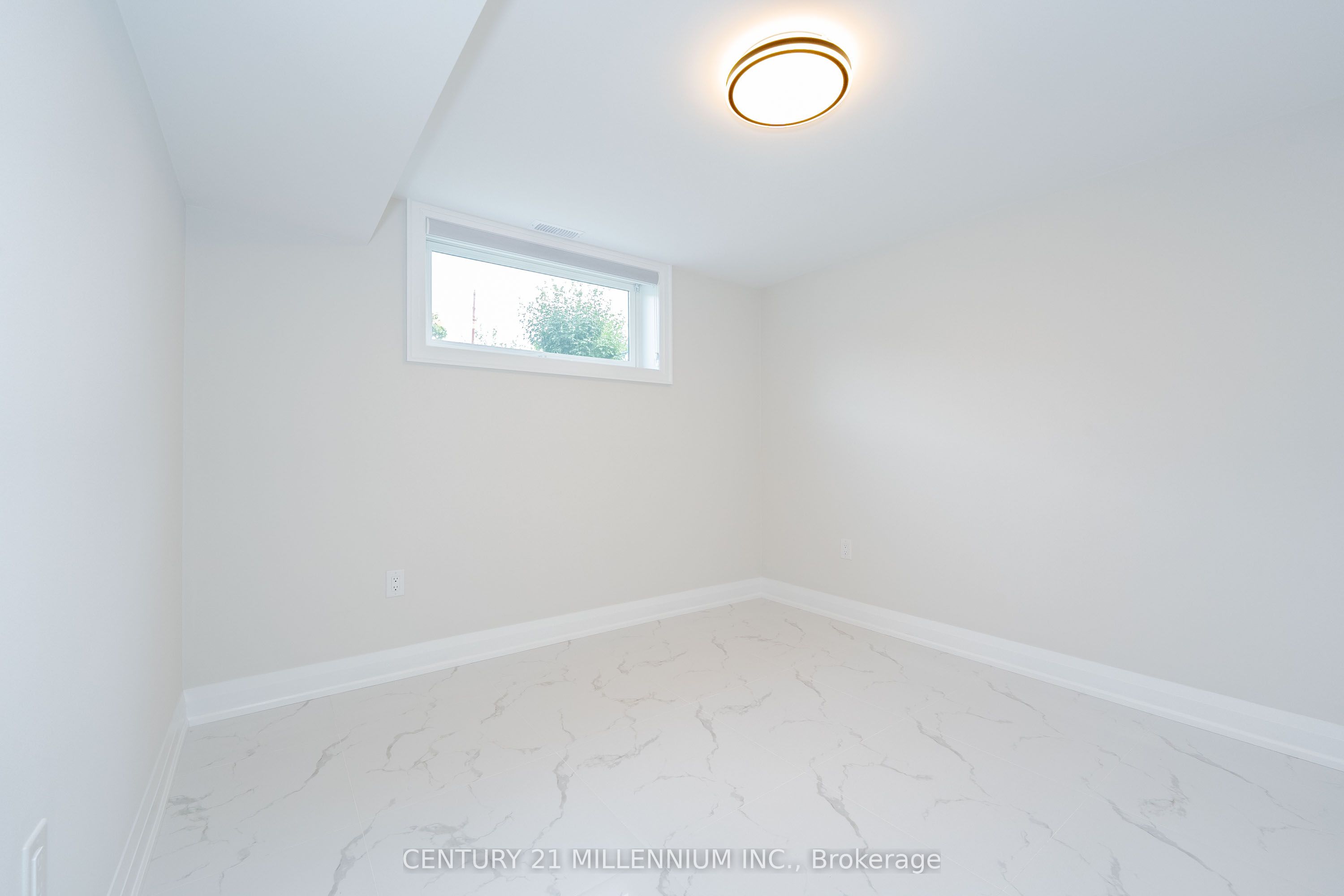 31 Mariposa Avenue C Property Photo 14