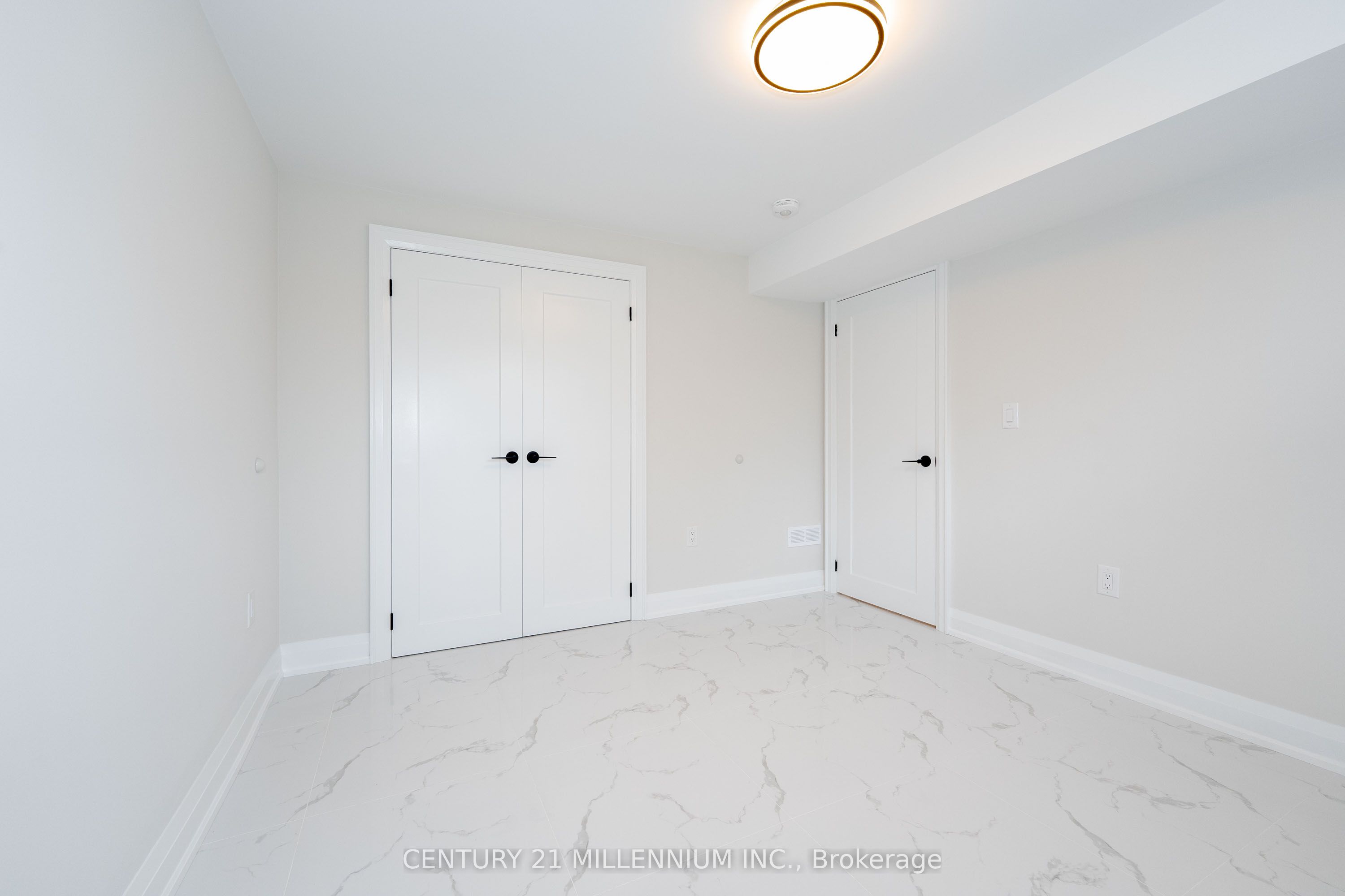 31 Mariposa Avenue C Property Photo 16