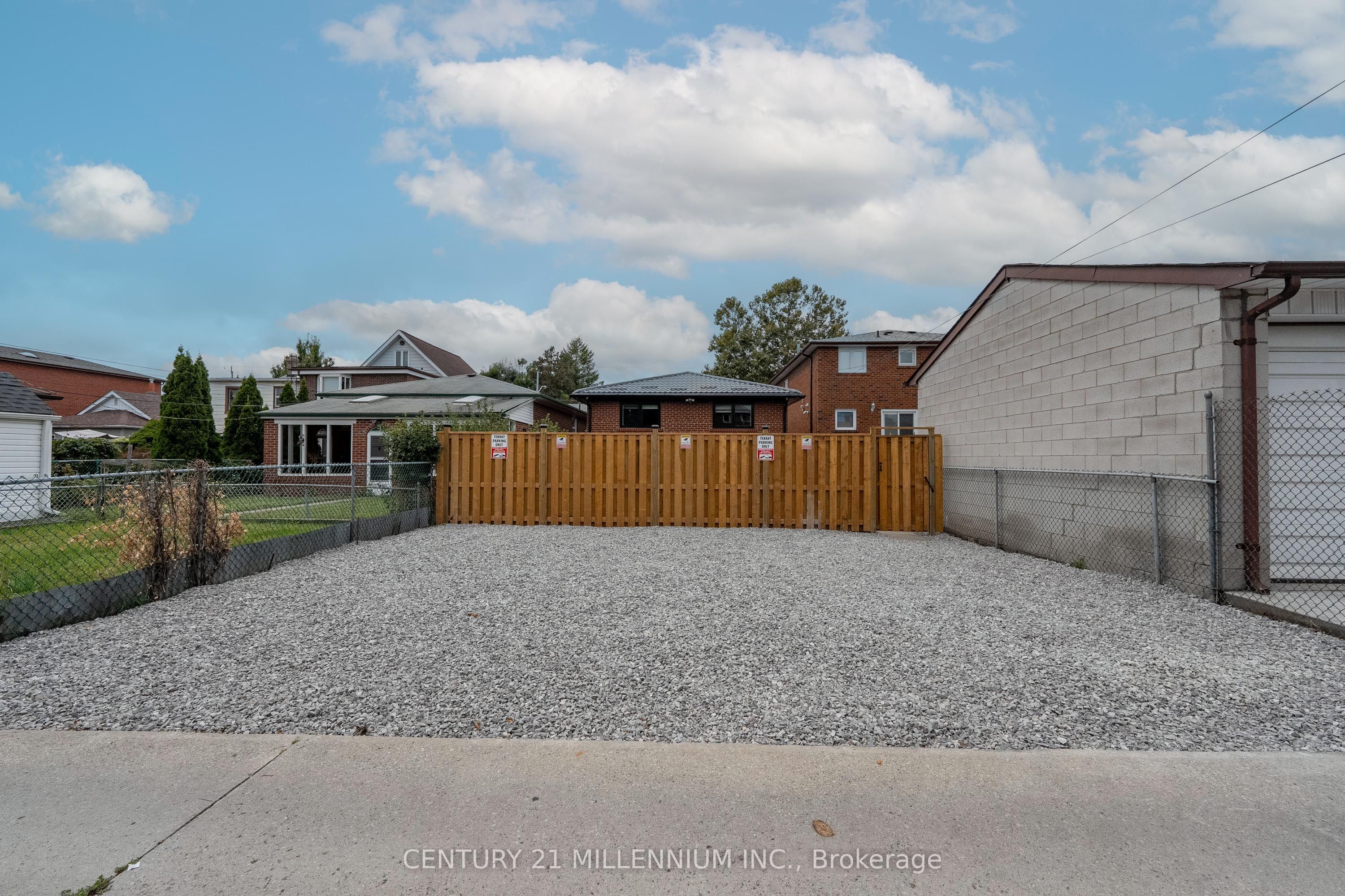 31 Mariposa Avenue C Property Photo 19