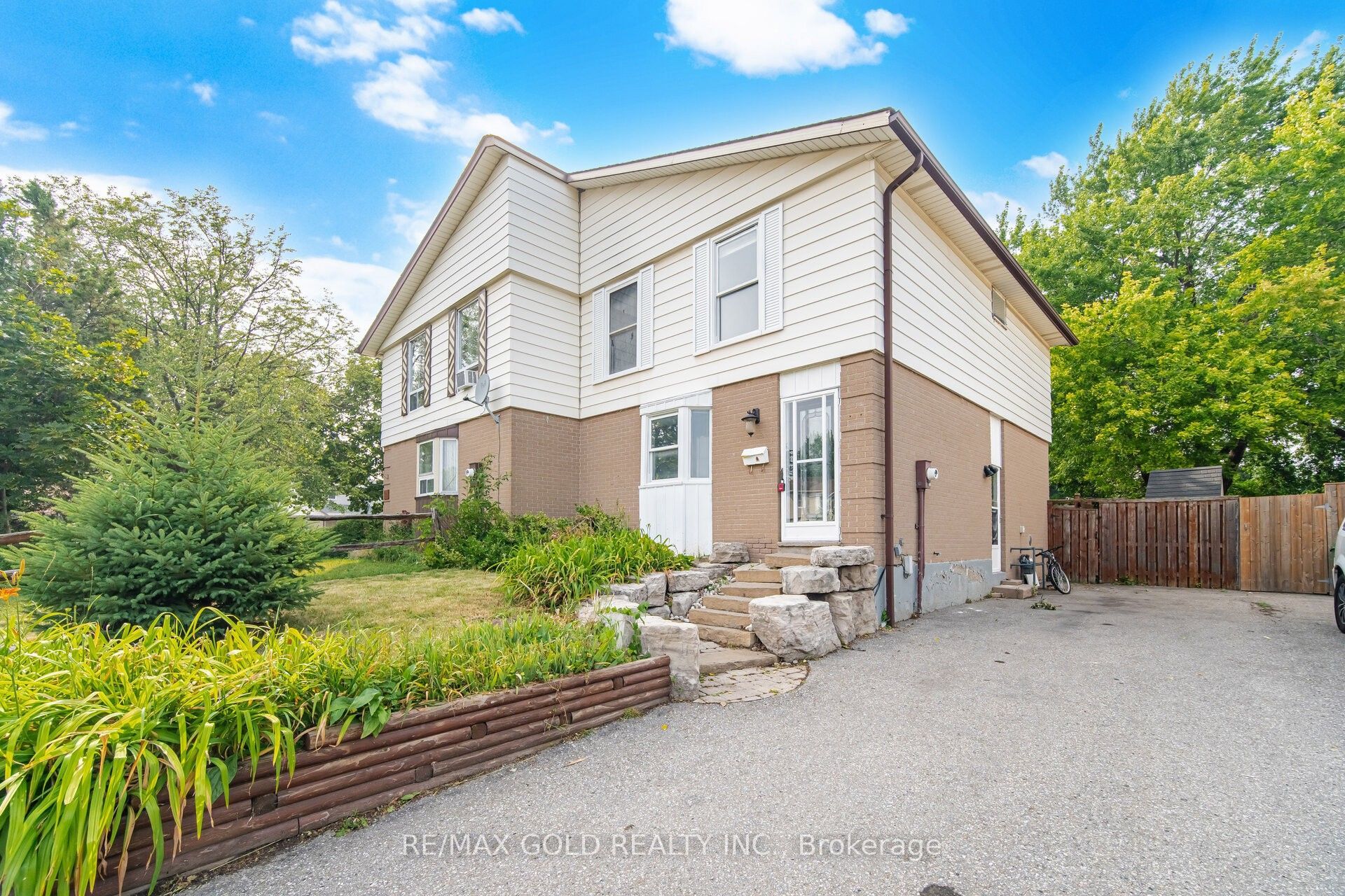 16 Crawford Drive Property Photo 1