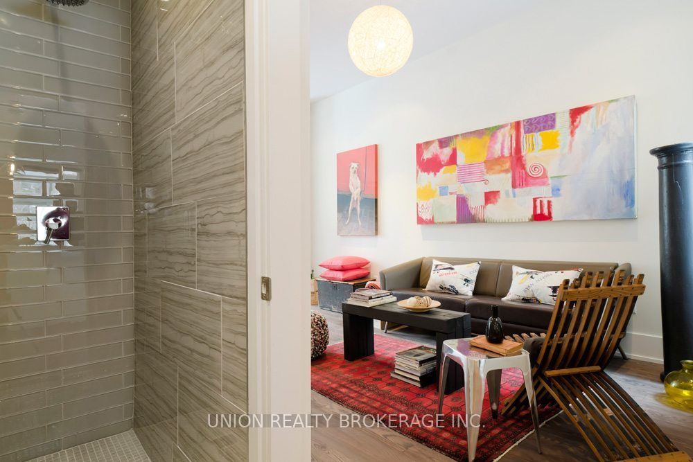 66 Lansdowne Avenue 1 Property Photo 4