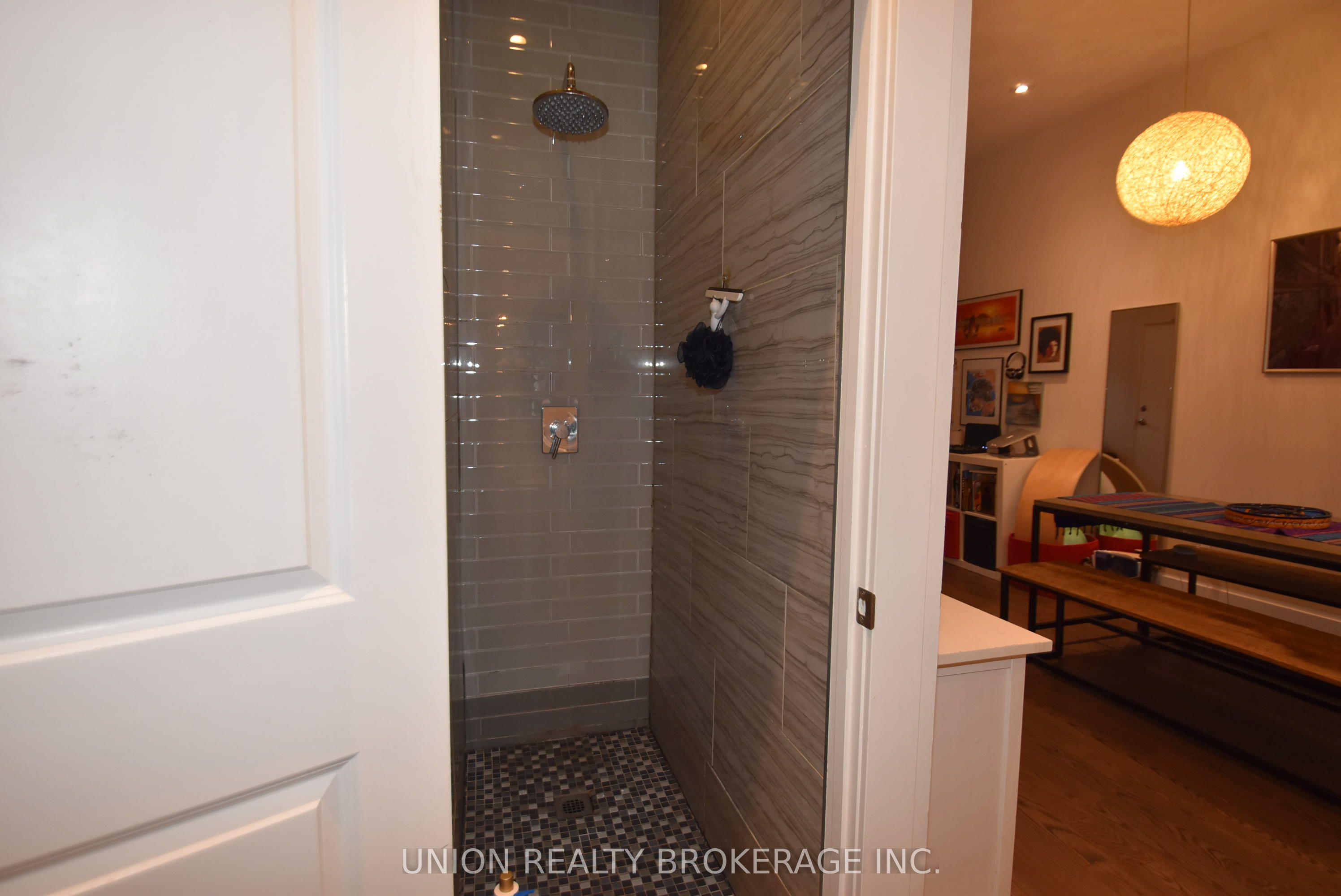 66 Lansdowne Avenue 1 Property Photo 6