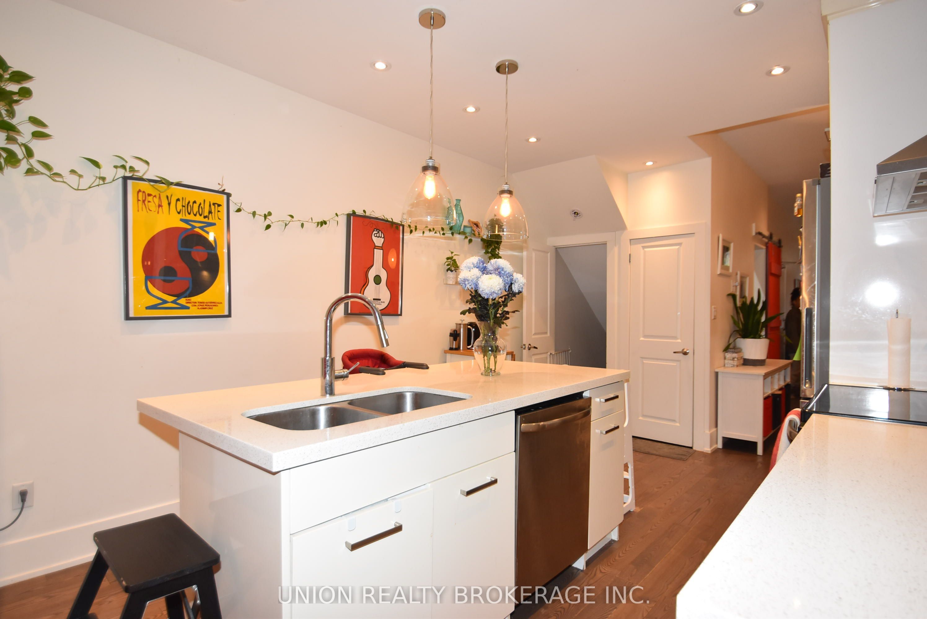 66 Lansdowne Avenue 1 Property Photo 9