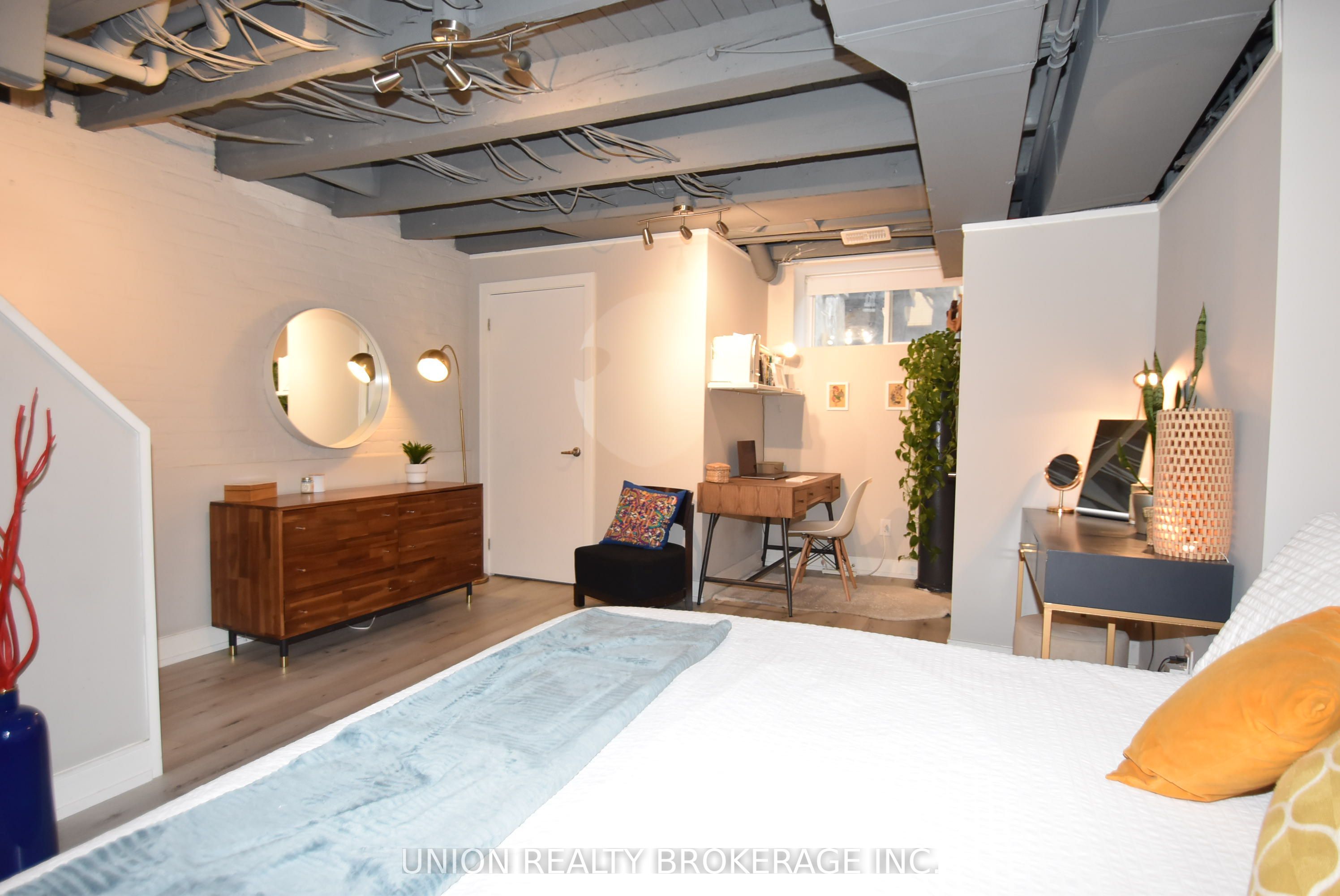 66 Lansdowne Avenue 1 Property Photo 12