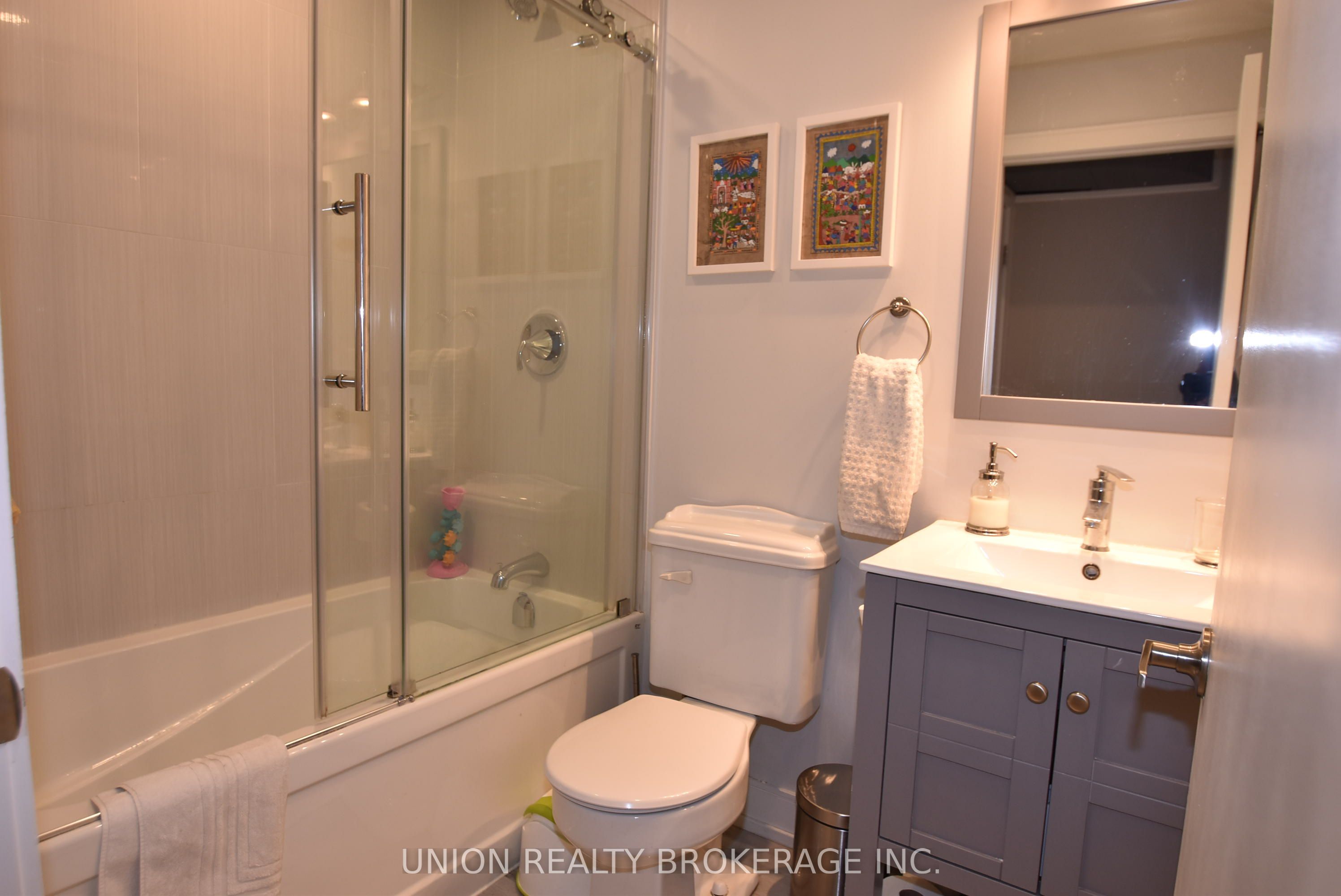66 Lansdowne Avenue 1 Property Photo 14