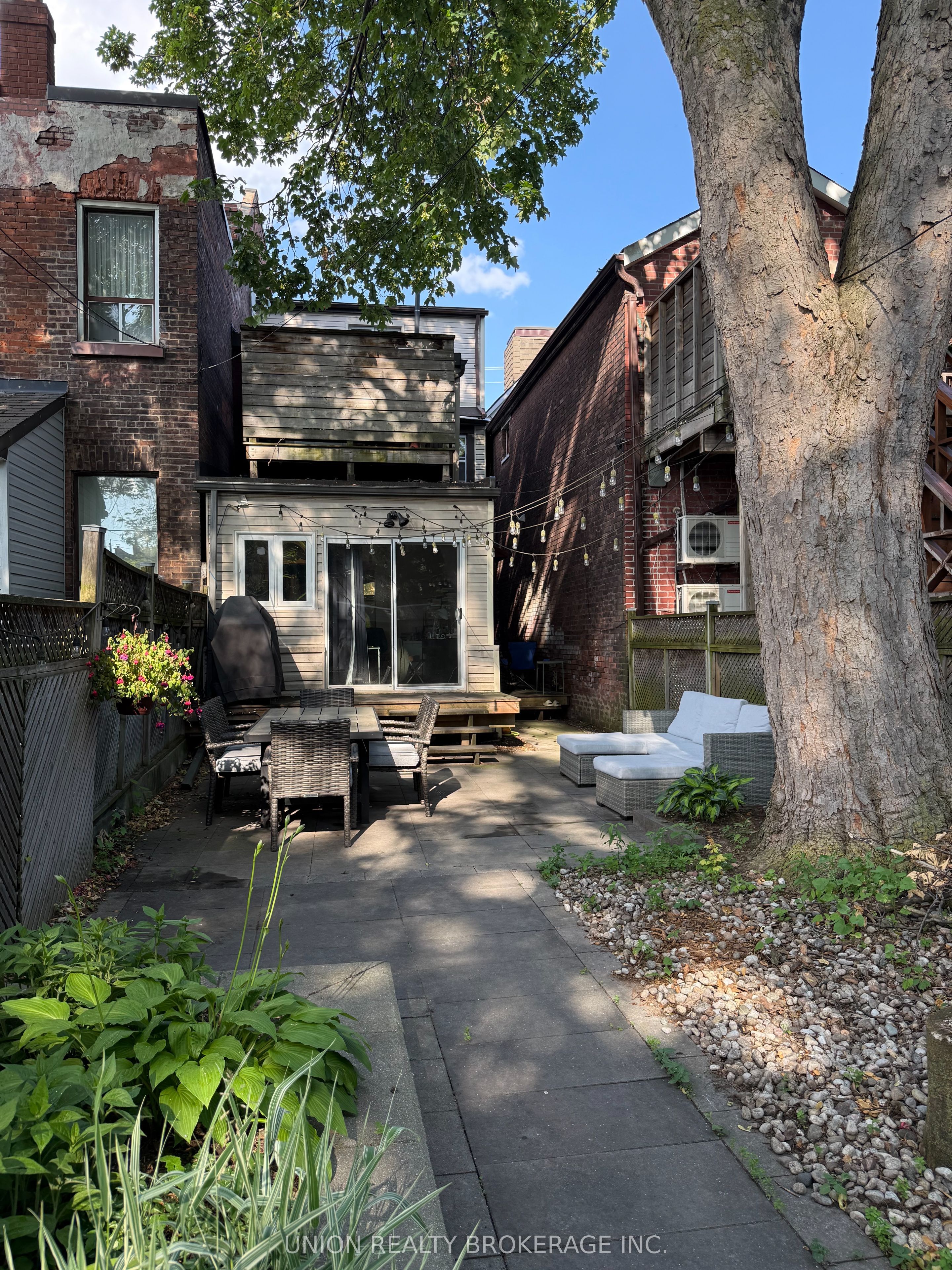66 Lansdowne Avenue 1 Property Photo 17