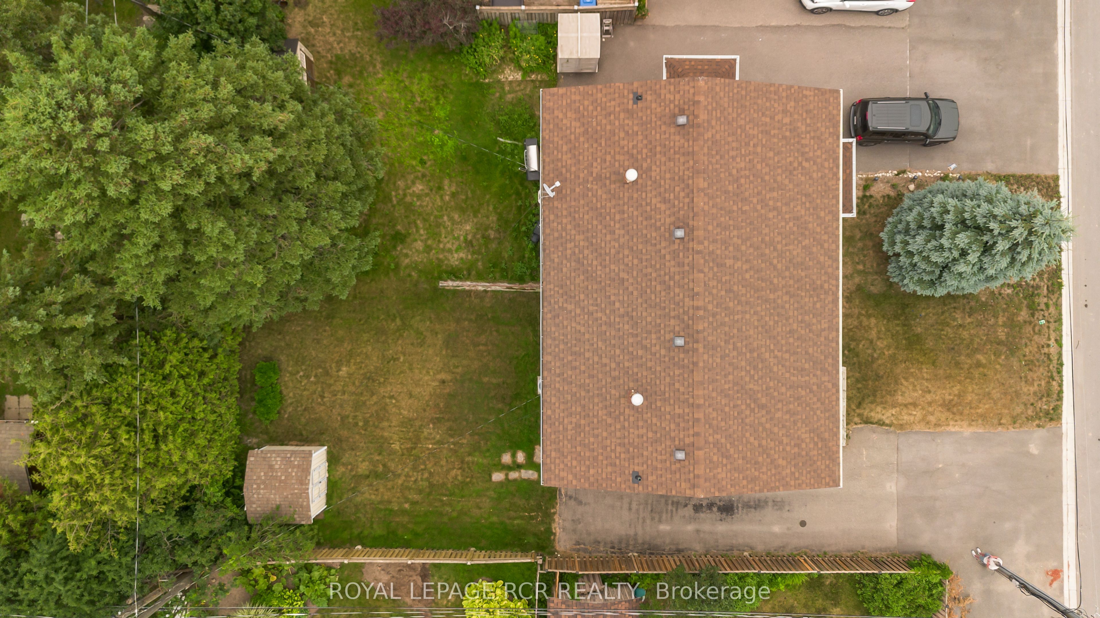 7 Cardwell Street Property Photo 23