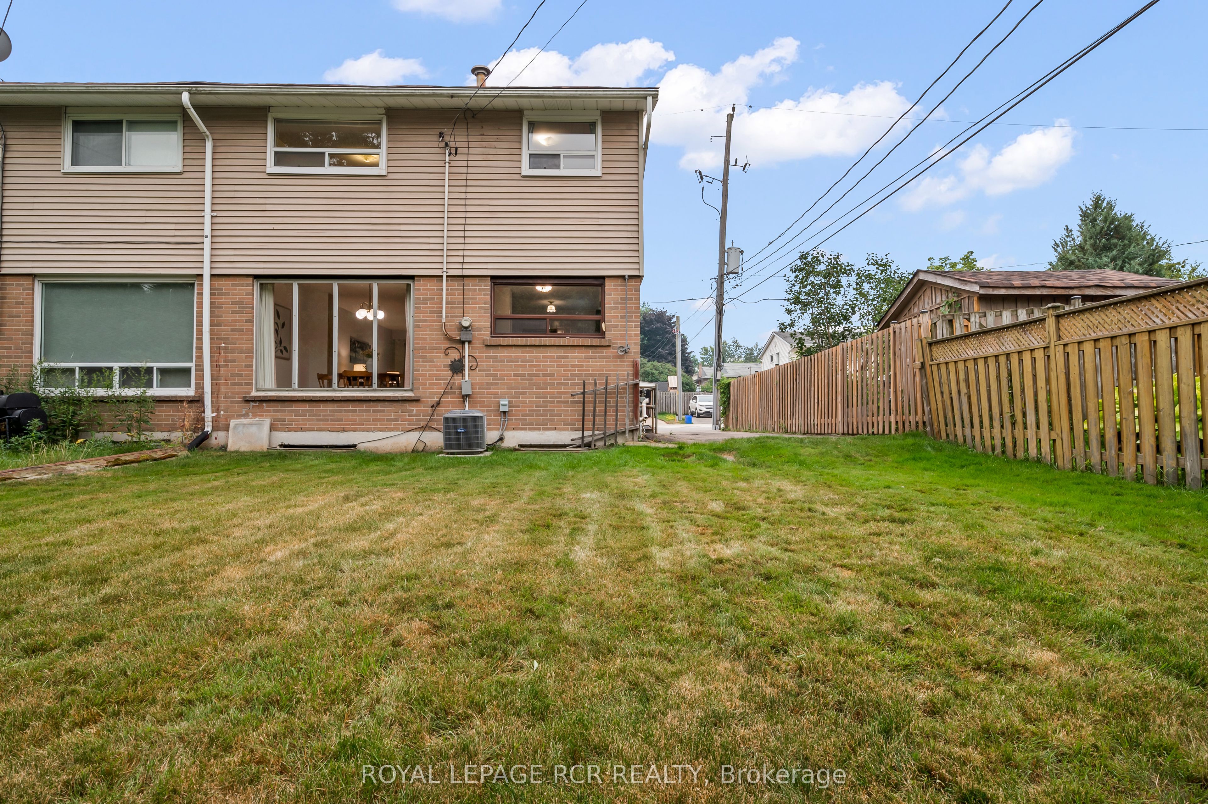 7 Cardwell Street Property Photo 24