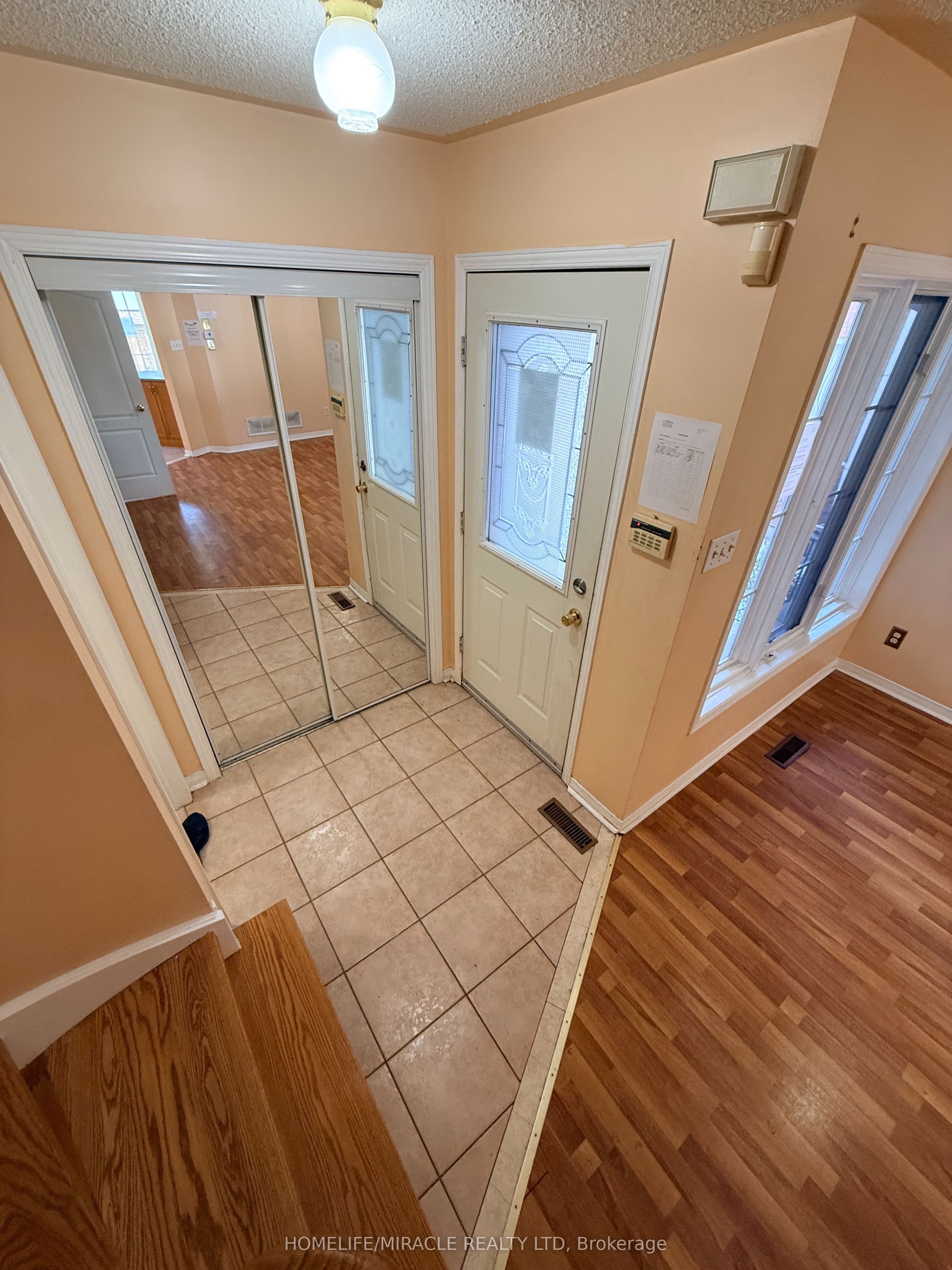 137 Pressed Brick Drive Property Photo 3