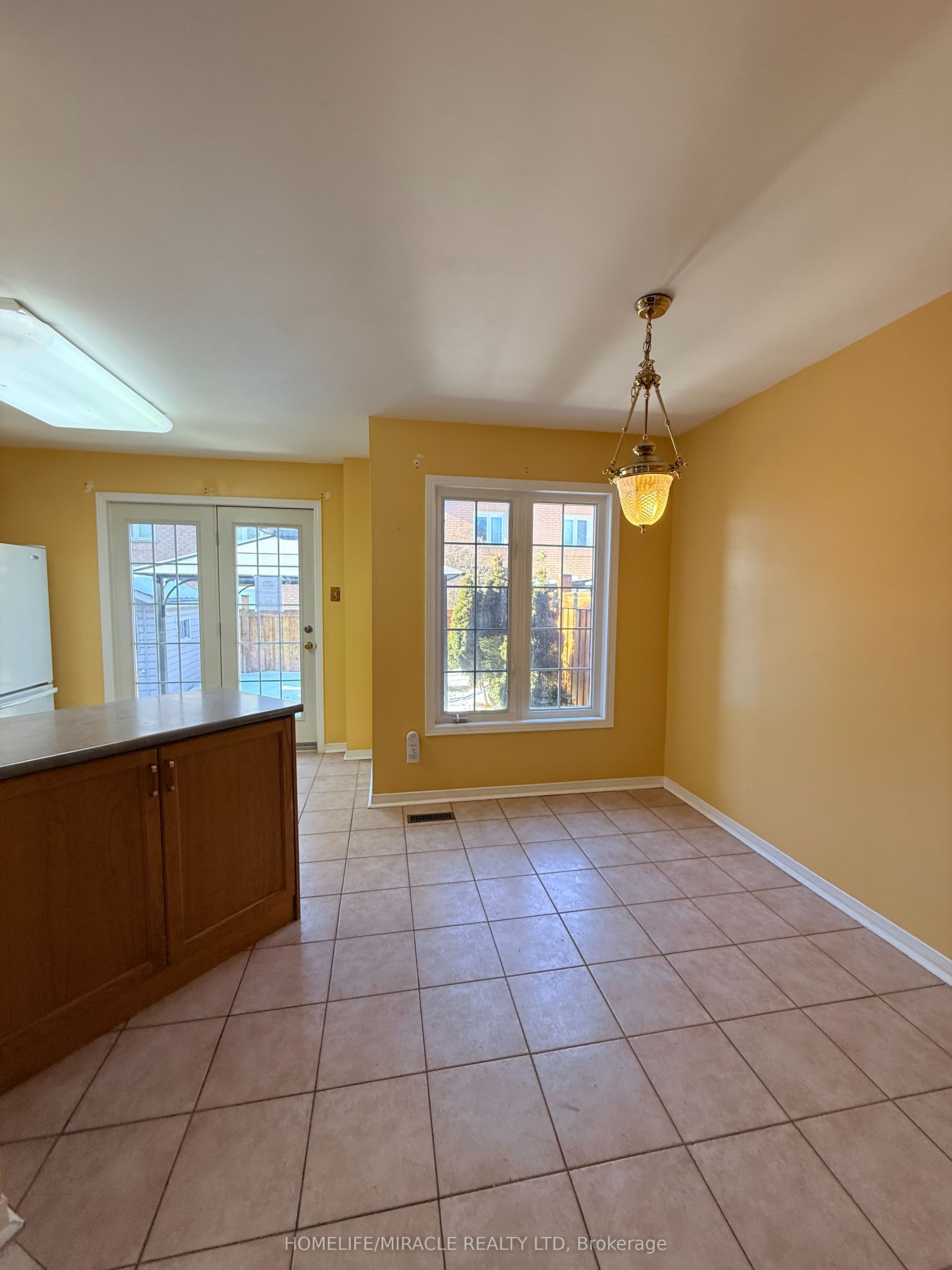 137 Pressed Brick Drive Property Photo 8