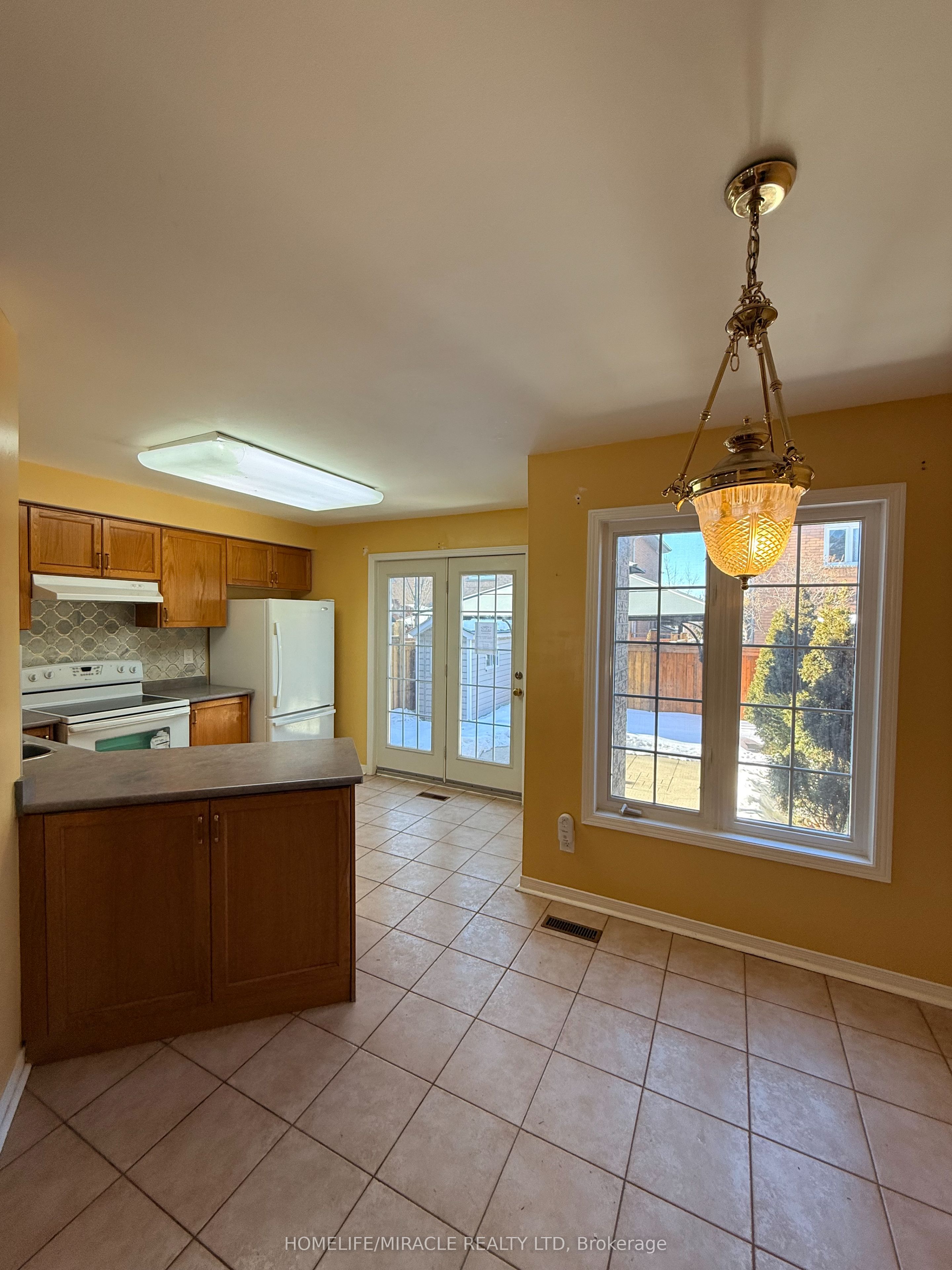 137 Pressed Brick Drive Property Photo 9