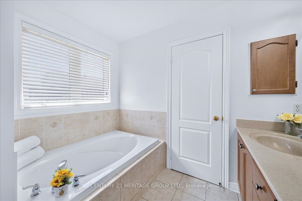 19 Reynolds Avenue Property Photo 26