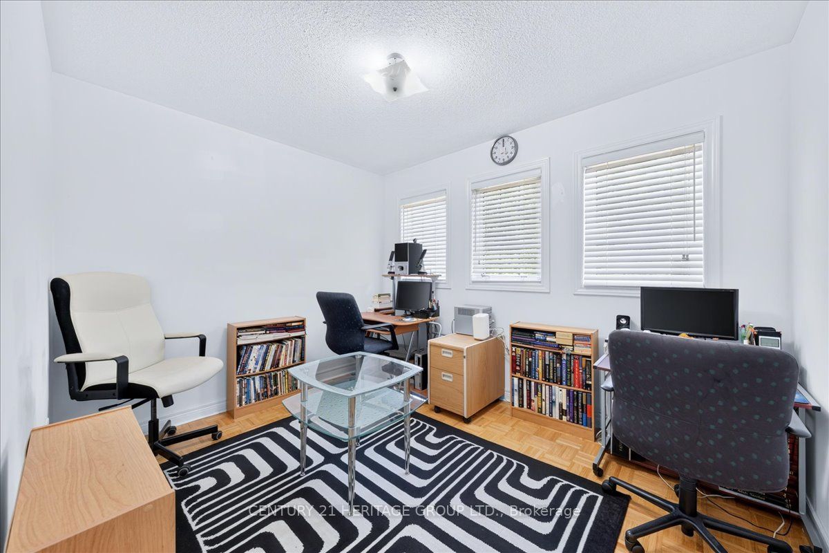 19 Reynolds Avenue Property Photo 27