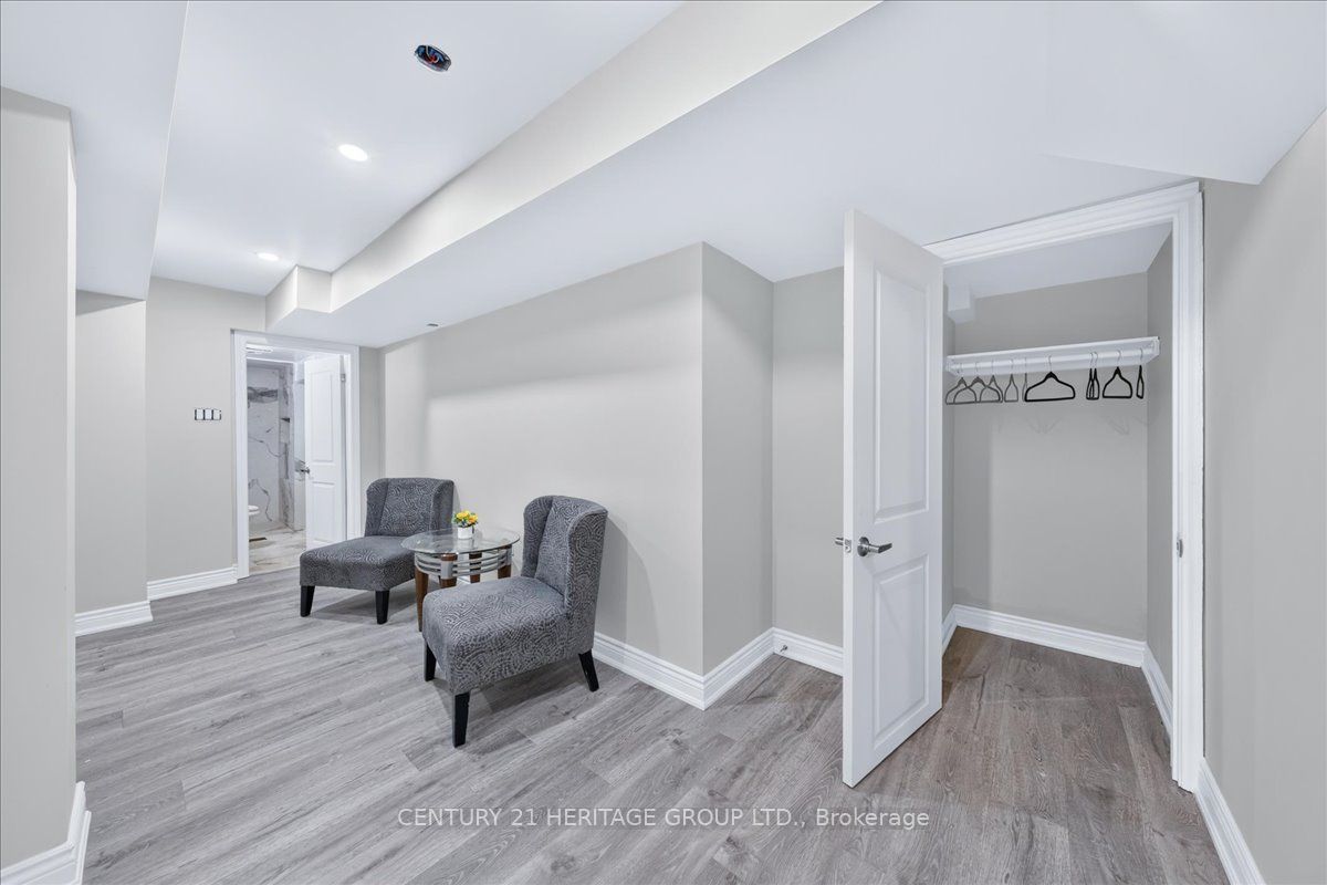 19 Reynolds Avenue Property Photo 34