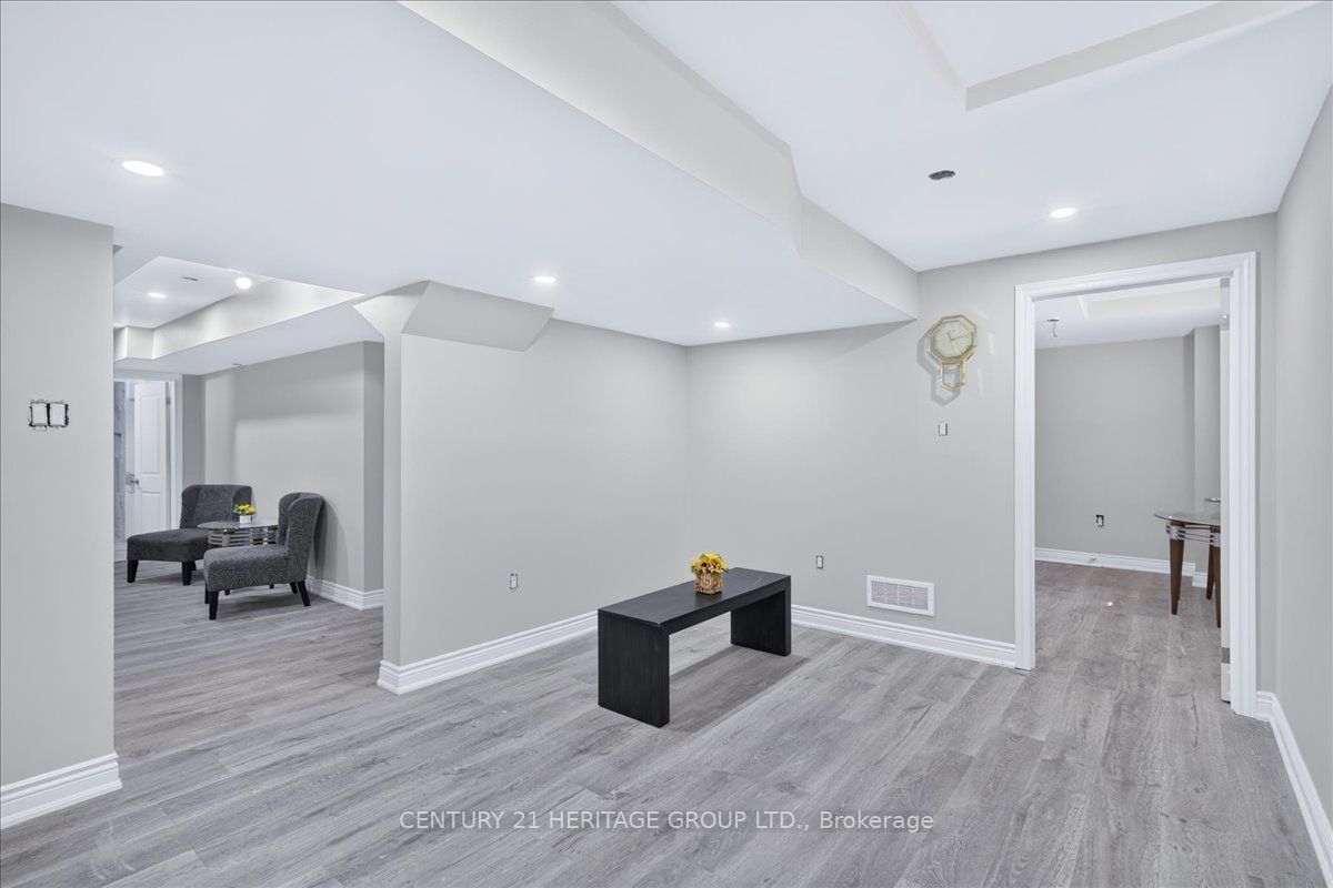 19 Reynolds Avenue Property Photo 37