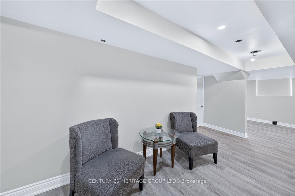 19 Reynolds Avenue Property Photo 44