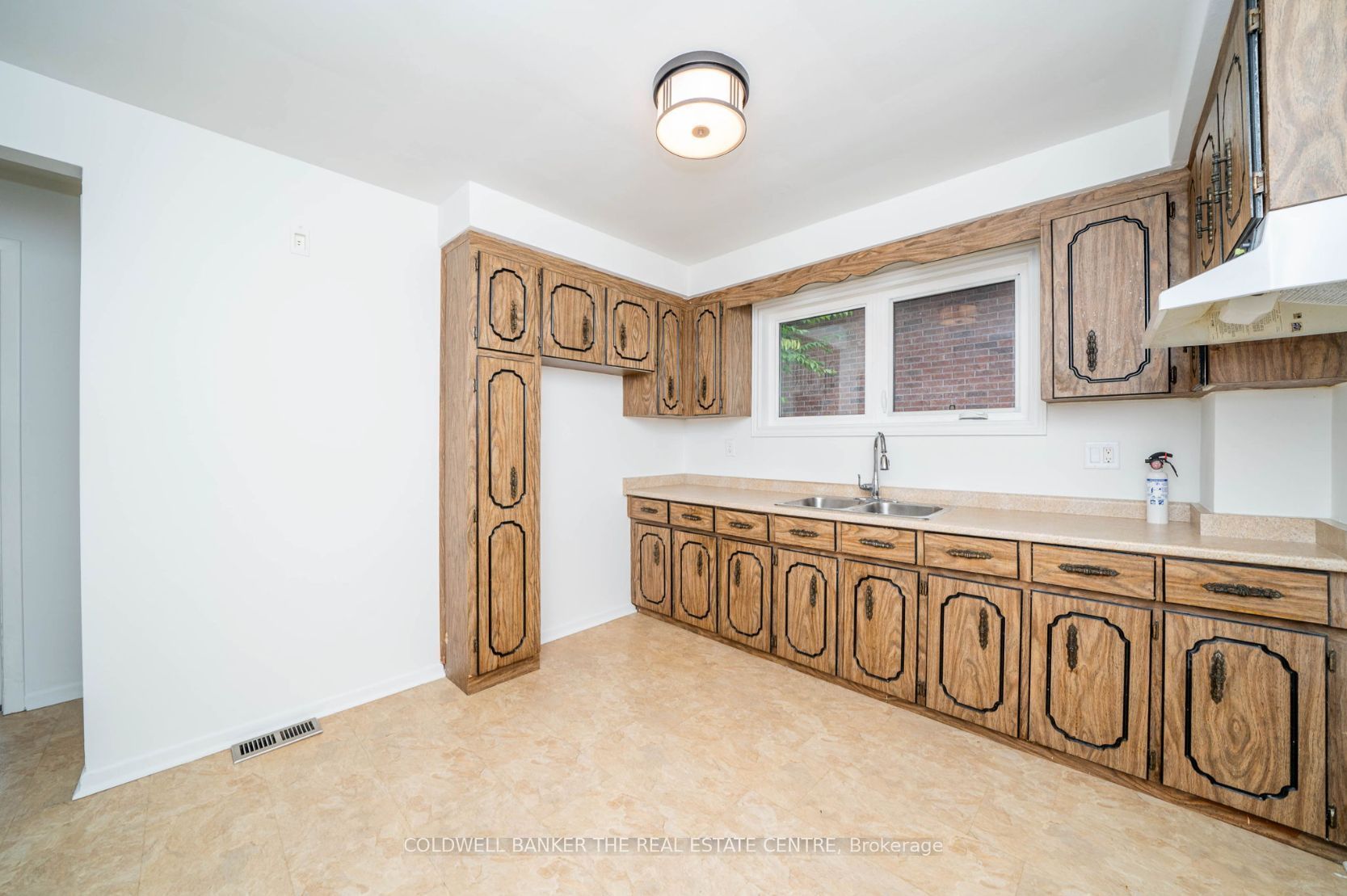 2966 Islington Avenue Property Photo 23