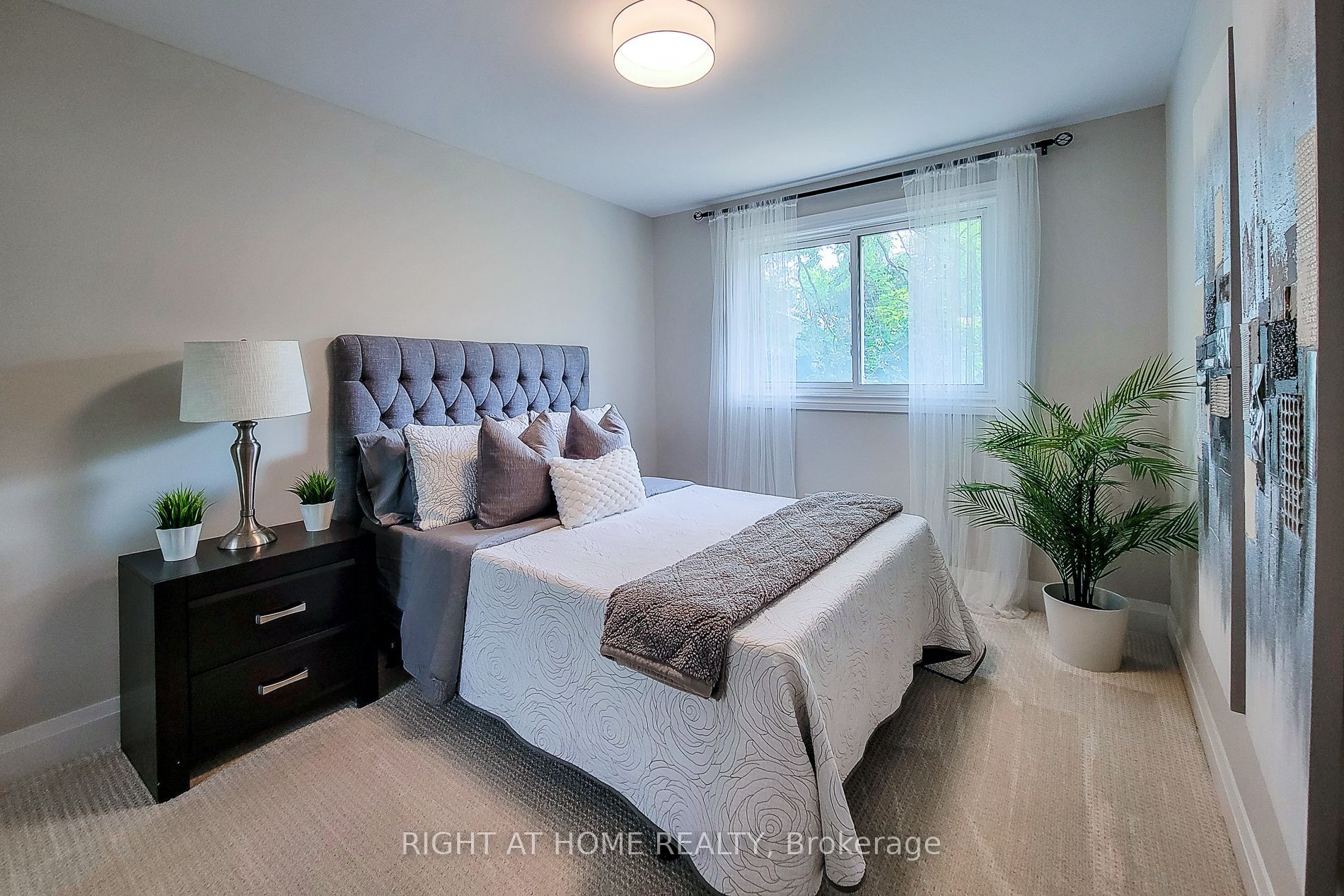 3574 Autumnleaf Crescent Property Photo 18