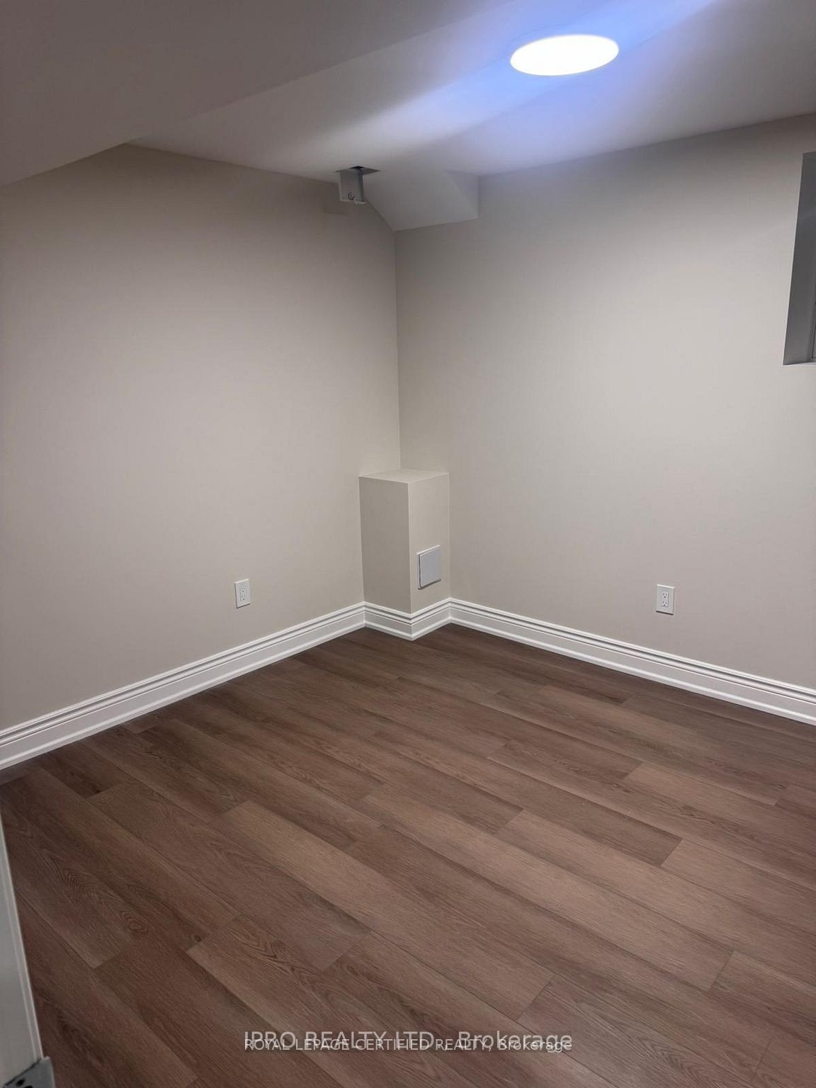 40 Beachville Circle Property Photo 5