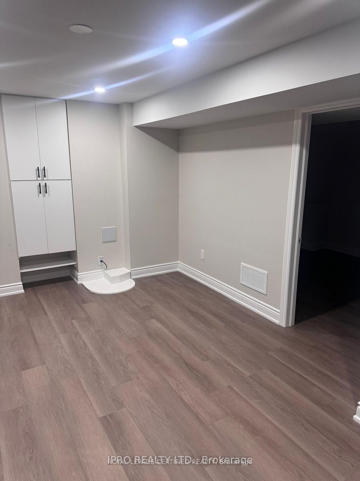 40 Beachville Circle Property Photo 11
