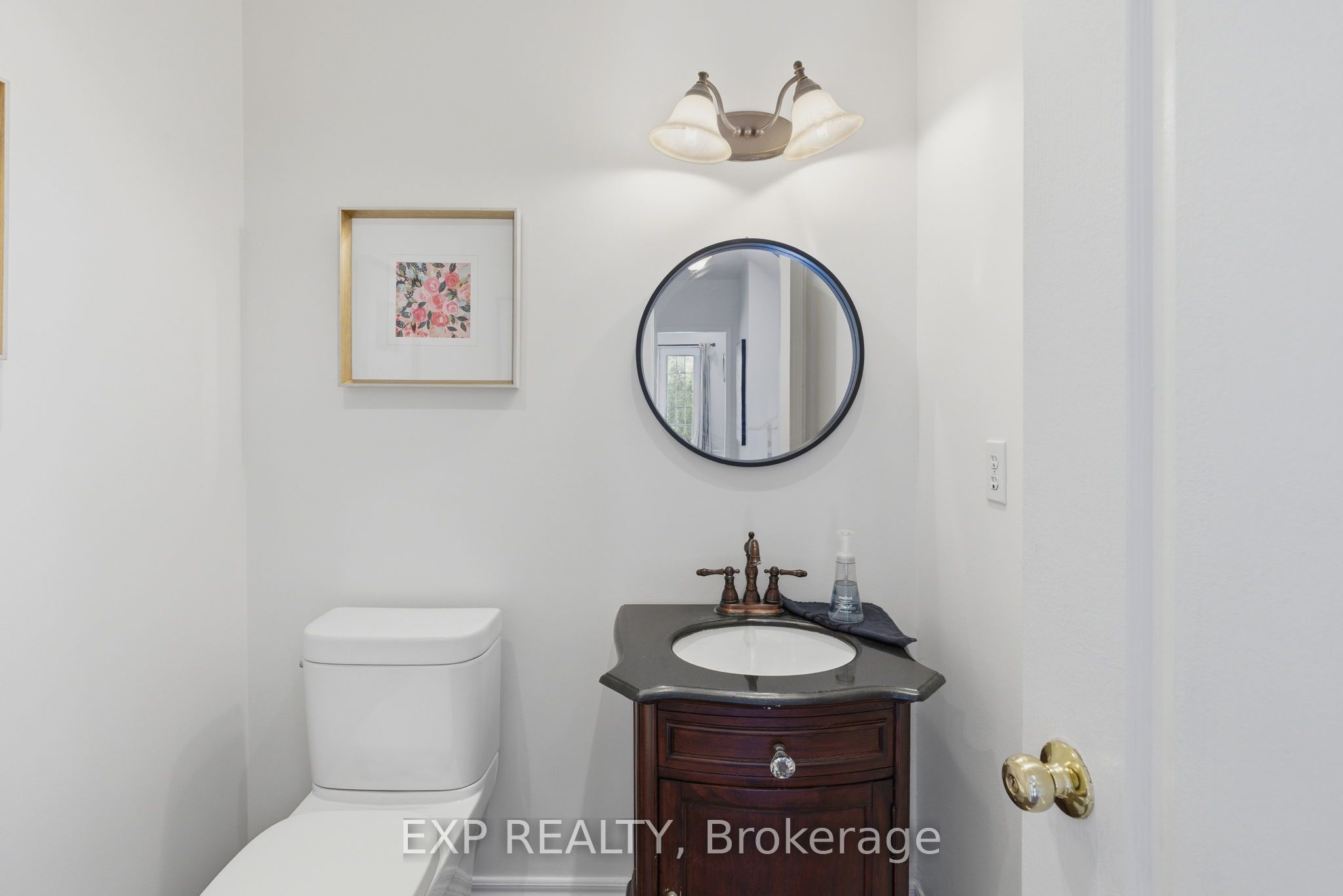 2137 Frontier Drive Property Photo 9