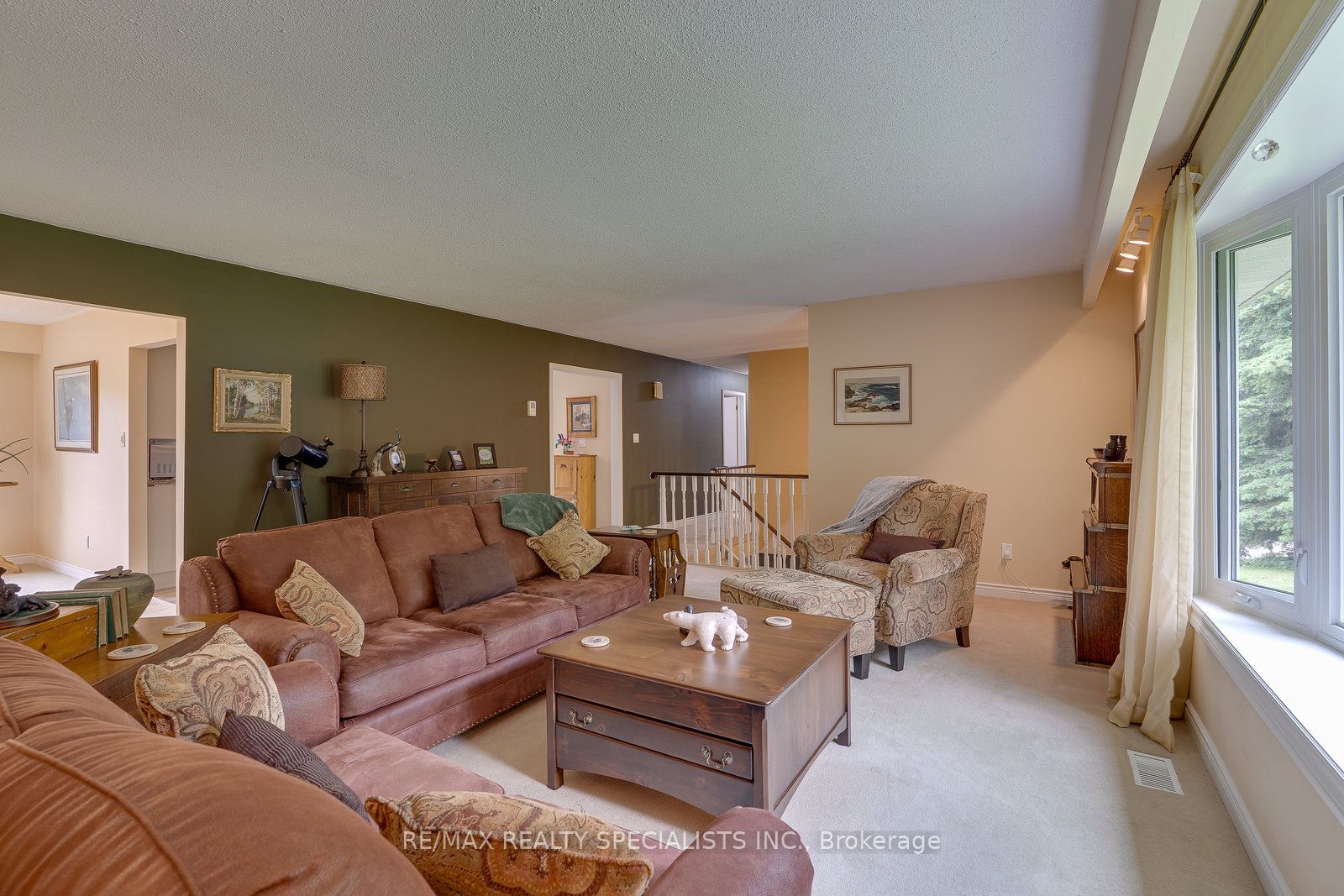 6739 Castlederg Side Road Property Photo 7