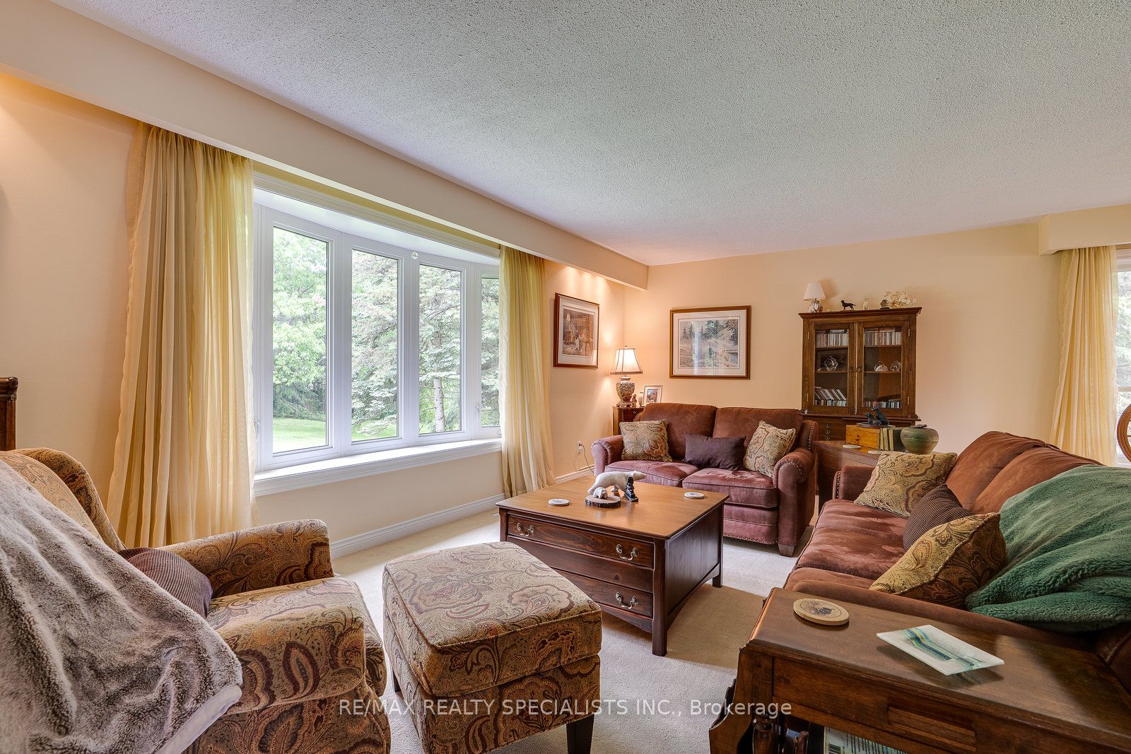 6739 Castlederg Side Road Property Photo 9