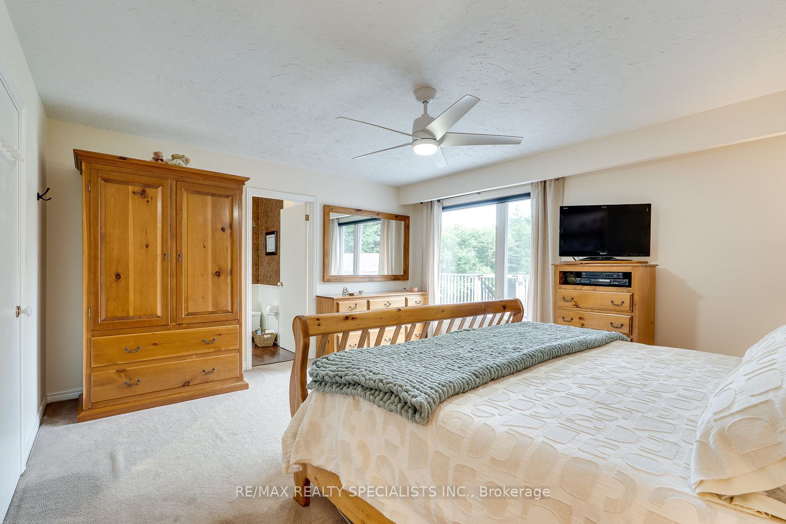 6739 Castlederg Side Road Property Photo 19