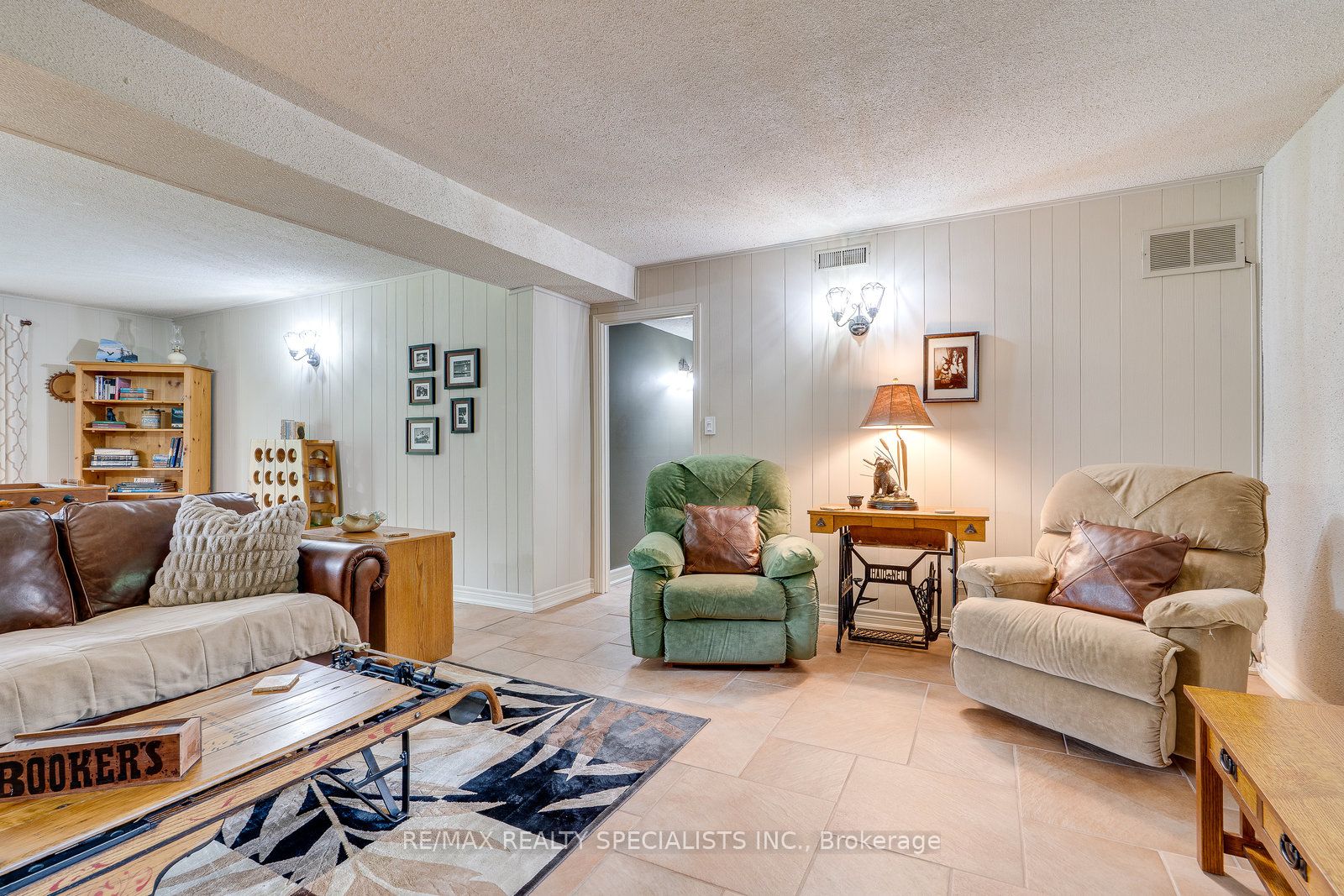 6739 Castlederg Side Road Property Photo 29