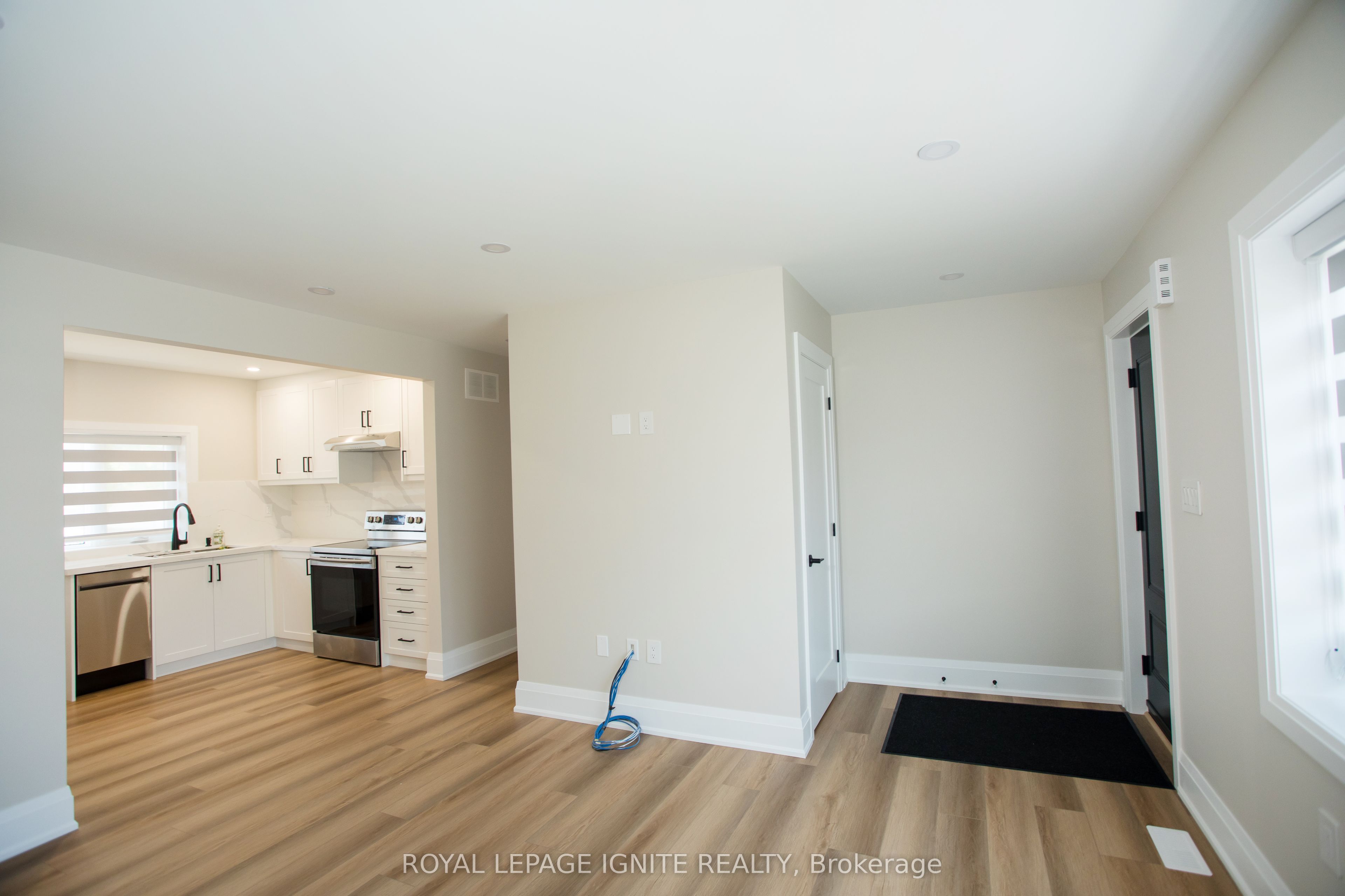 38 Parent Avenue Main Property Photo 5
