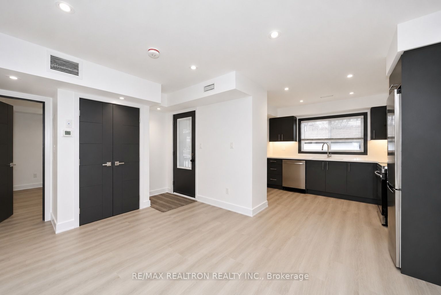 230 Boon Avenue 4 Property Photo 6