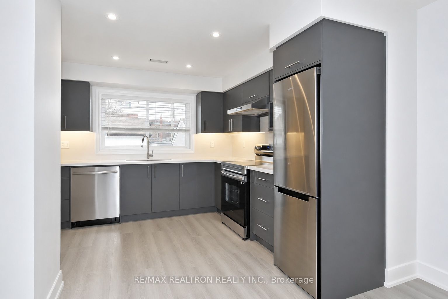 230 Boon Avenue 4 Property Photo 8