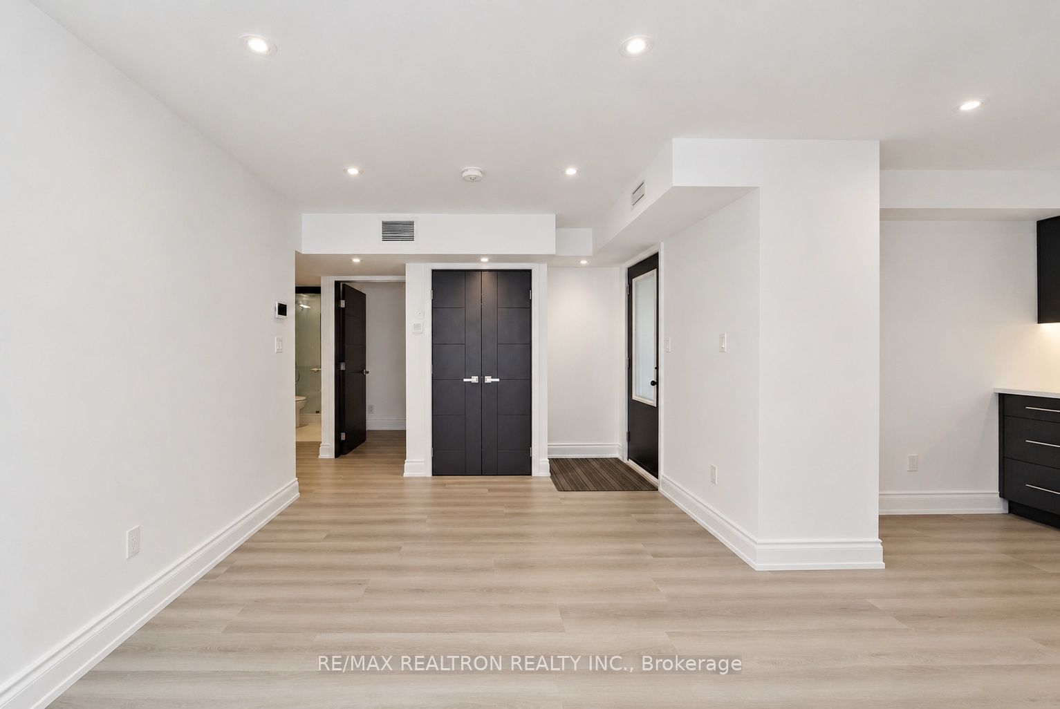 230 Boon Avenue 4 Property Photo 10