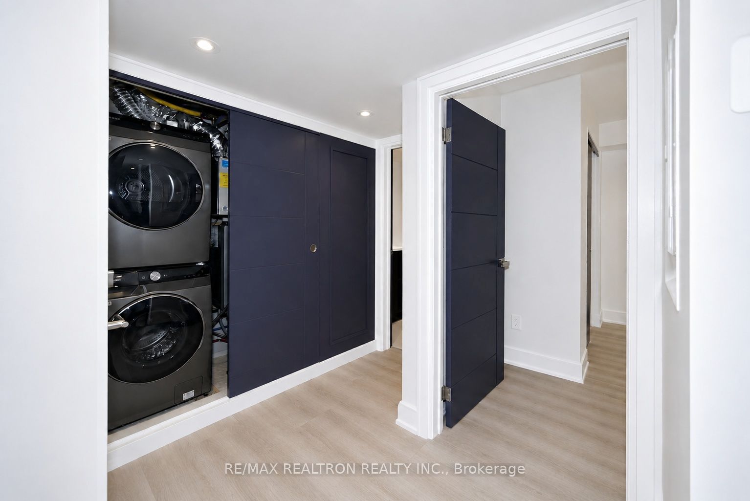 230 Boon Avenue 4 Property Photo 11