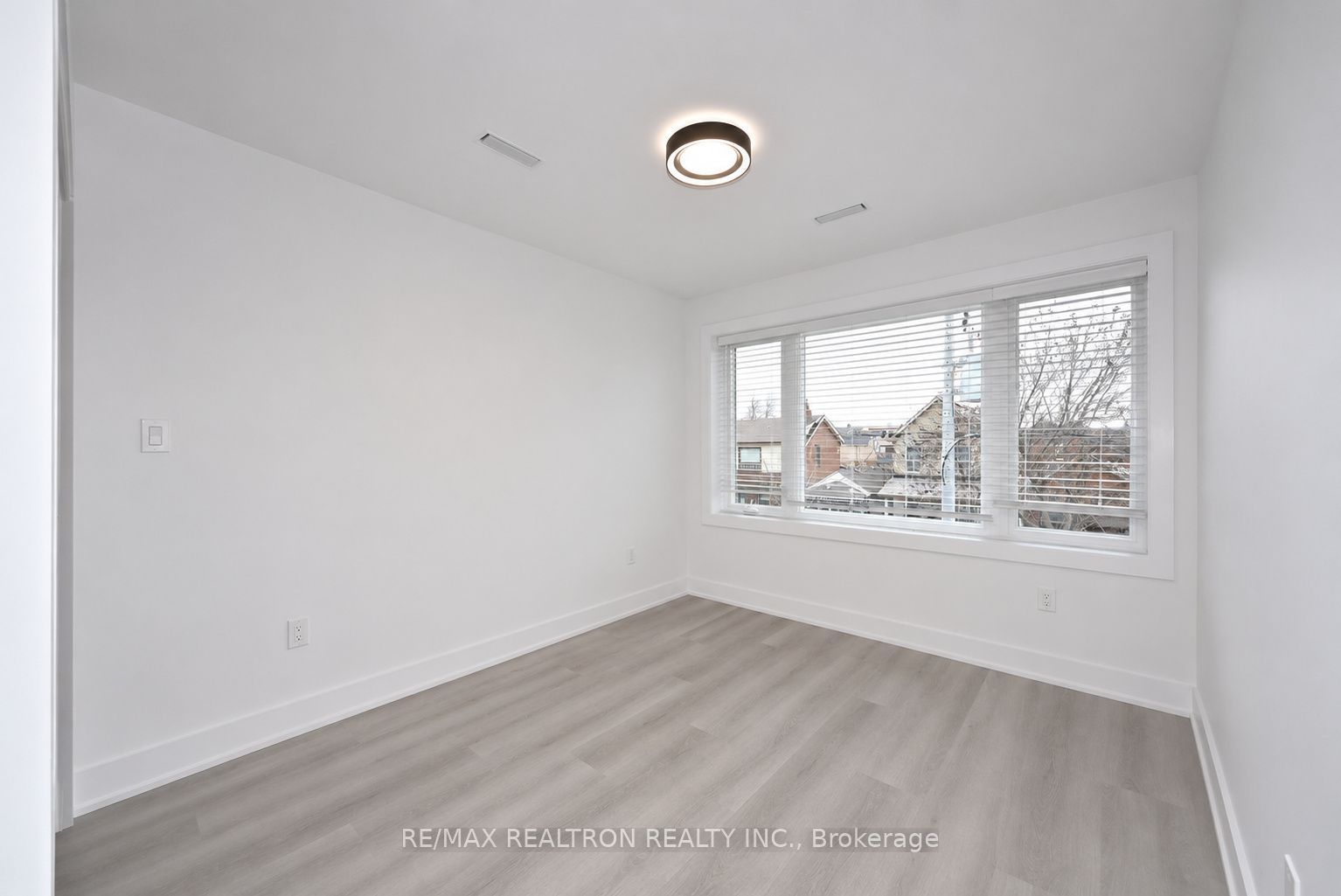 230 Boon Avenue 5 Property Photo 12