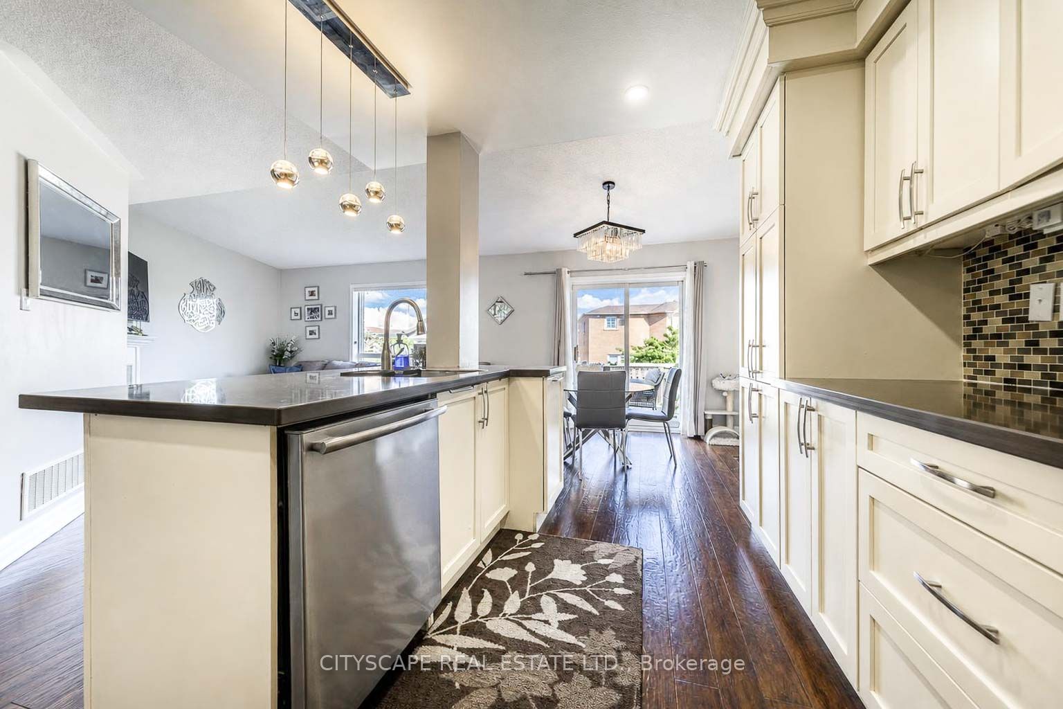 764 Avocado Crescent Property Photo 15