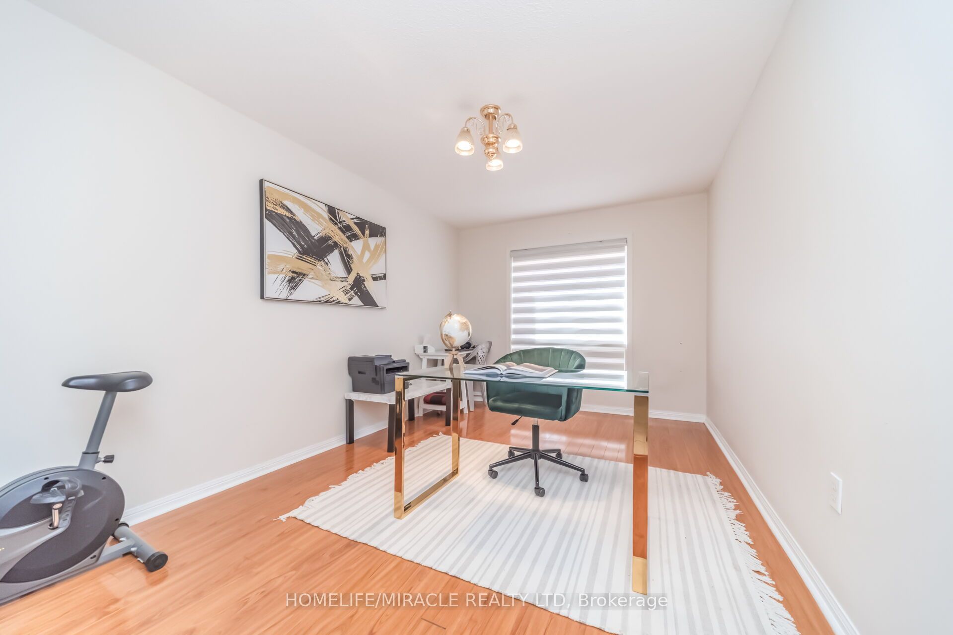 W13584994 Property Photo 16