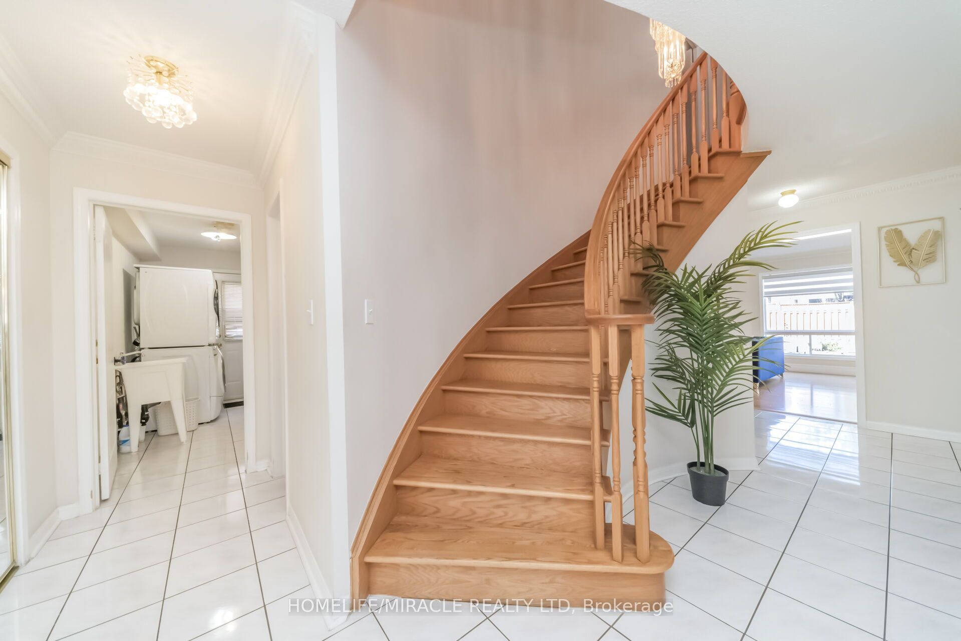 W13584994 Property Photo 24