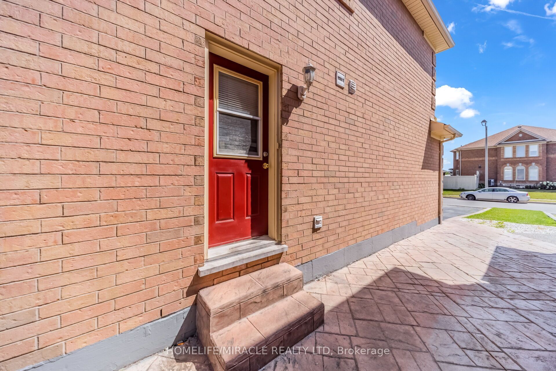 W13584994 Property Photo 48