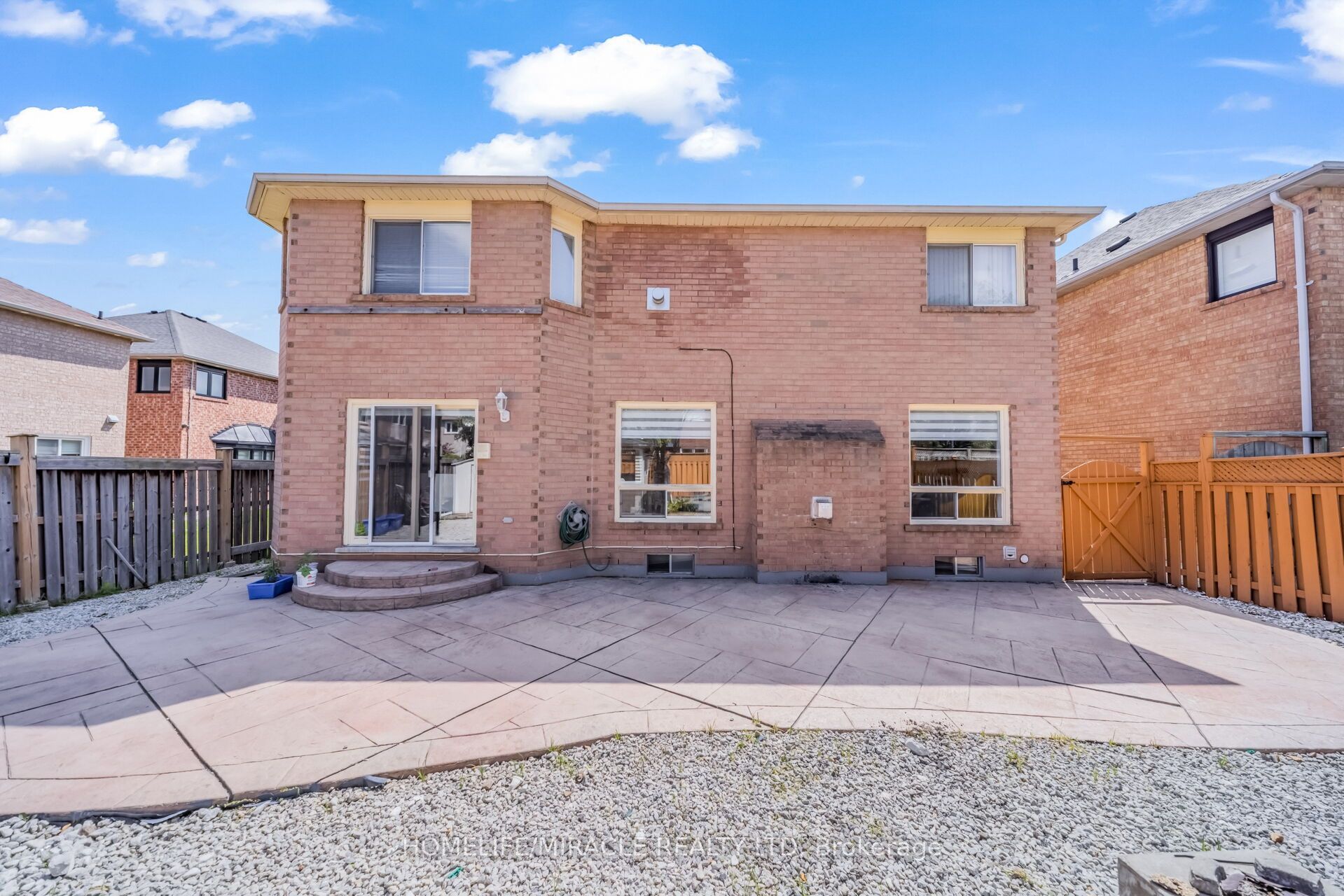 W13584994 Property Photo 50
