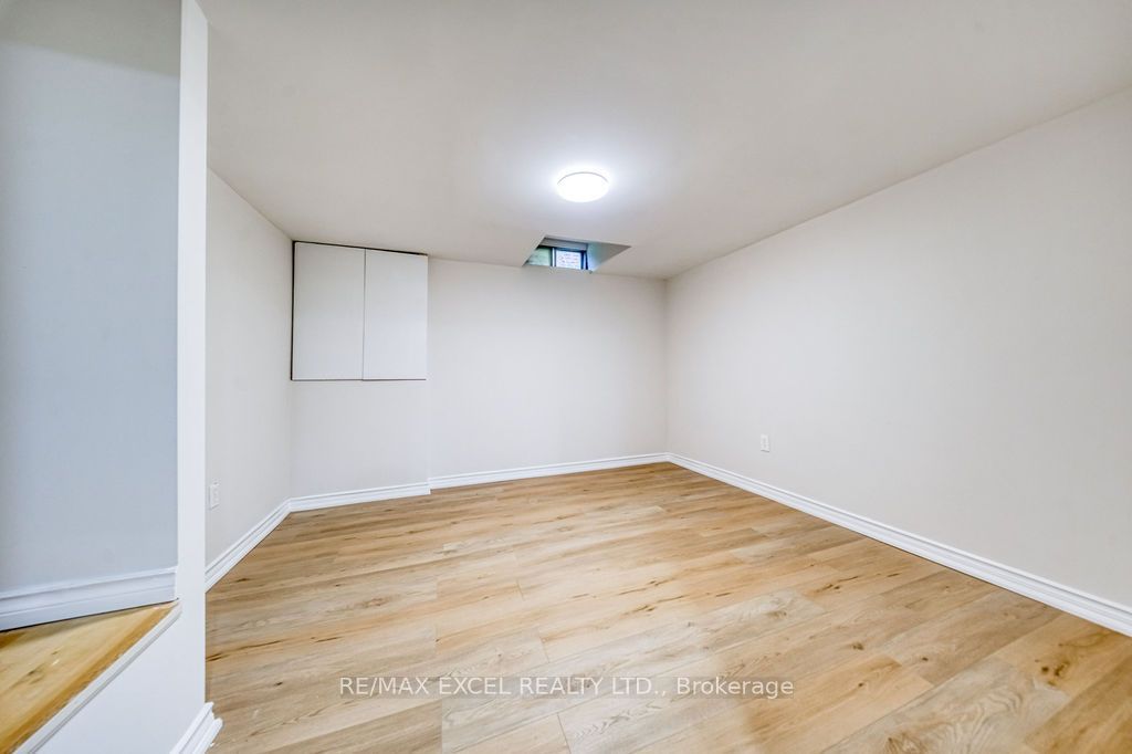 2105 Oakmead Boulevard Property Photo 36