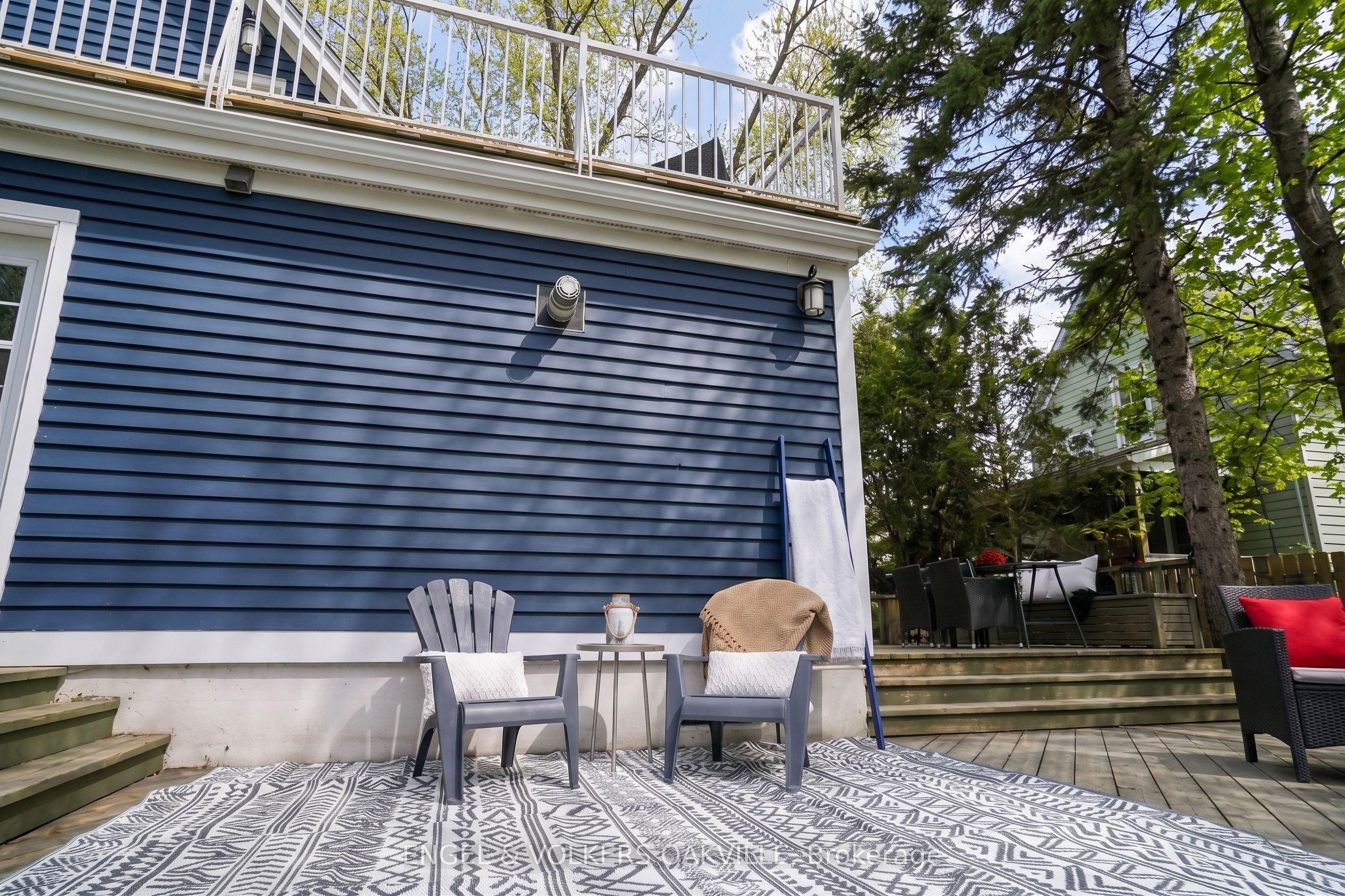 38 John Street S Property Photo 32