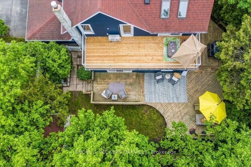 38 John Street S Property Photo 35