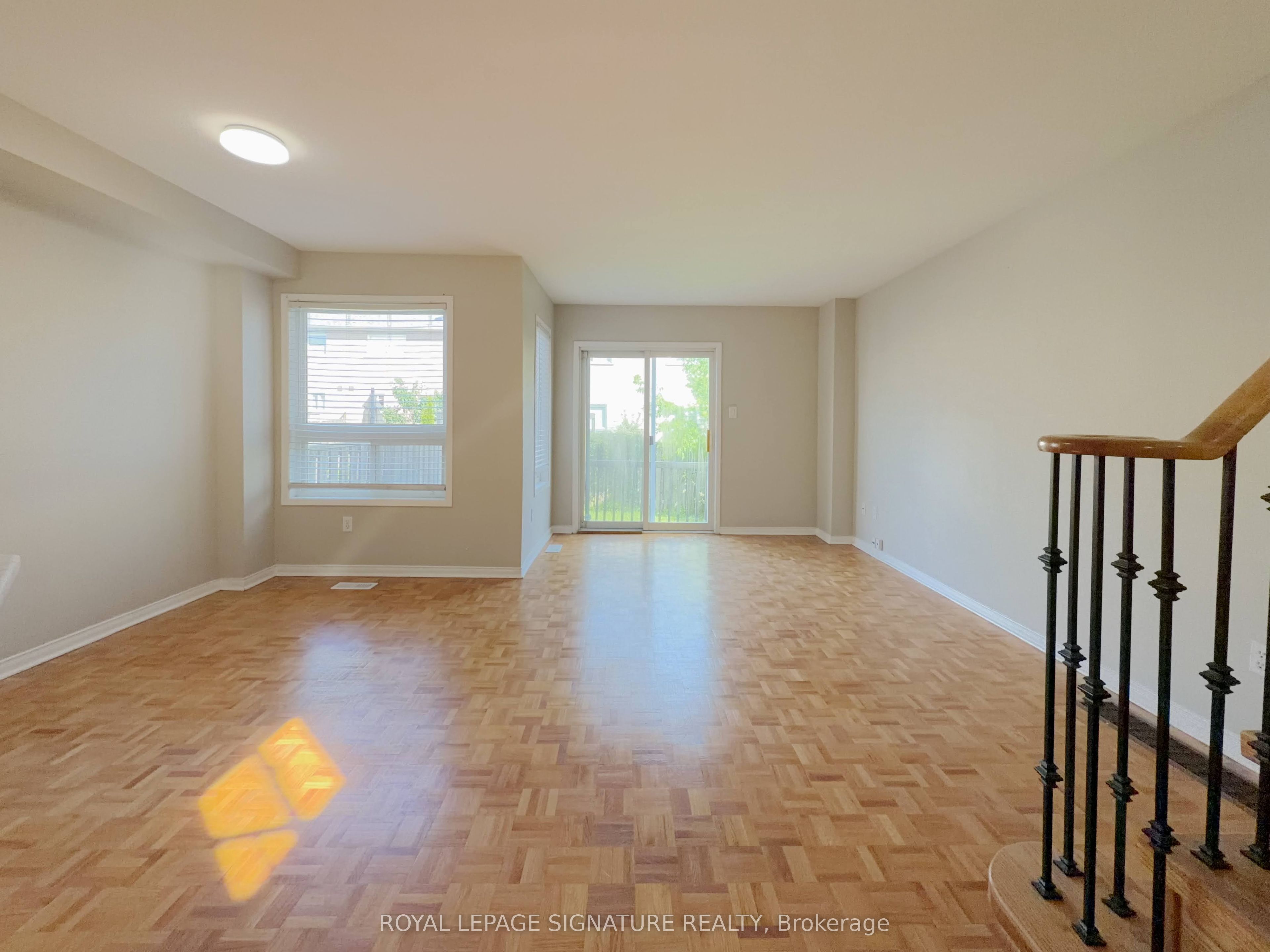 3321 Raindance Crescent Property Photo 10