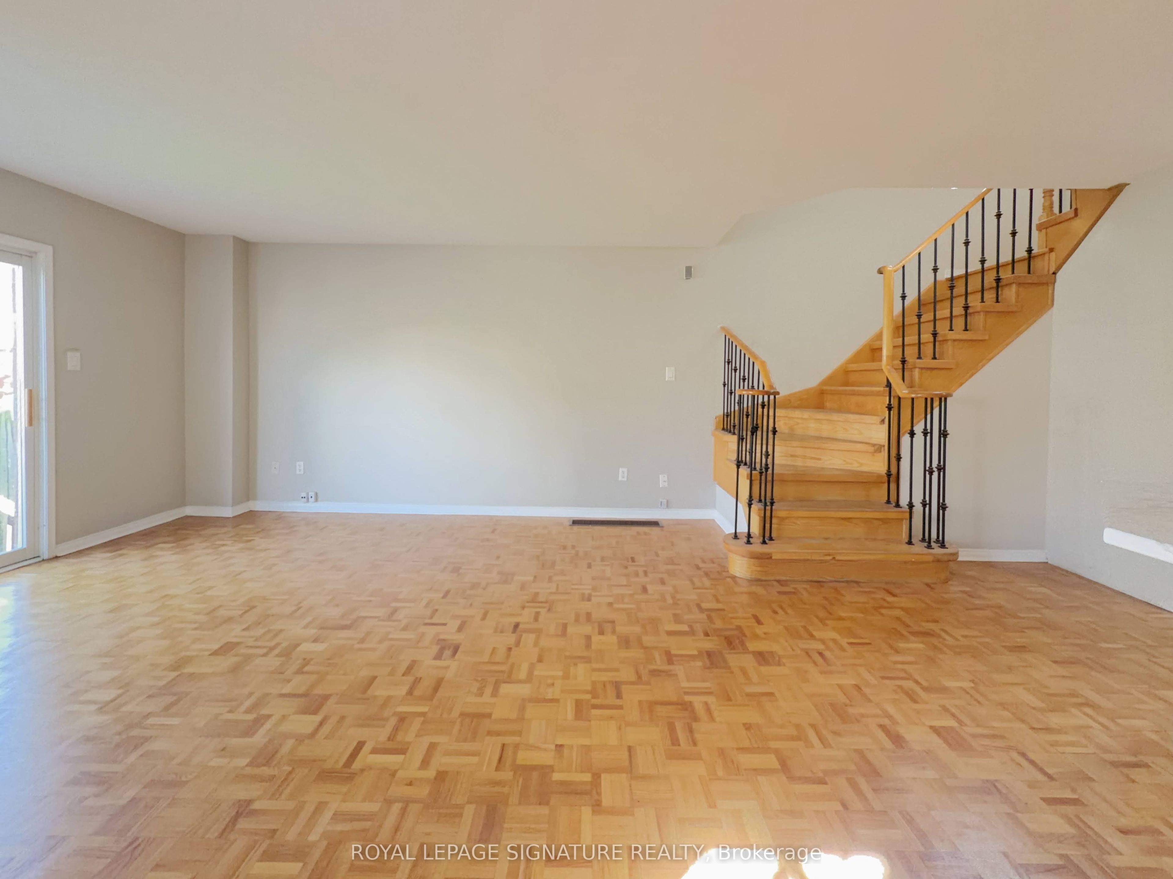 3321 Raindance Crescent Property Photo 15